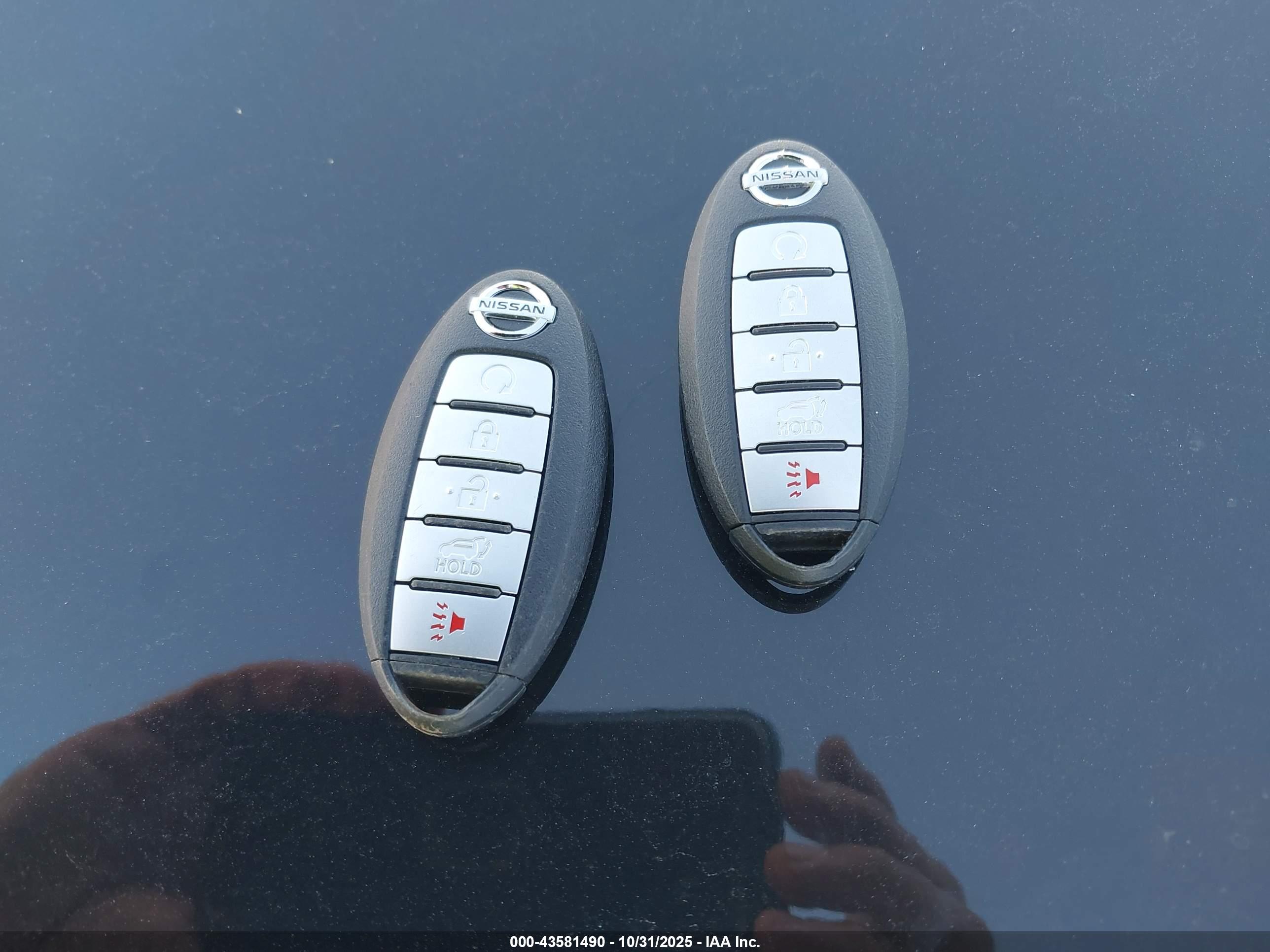 NISSAN ROGUE image 11