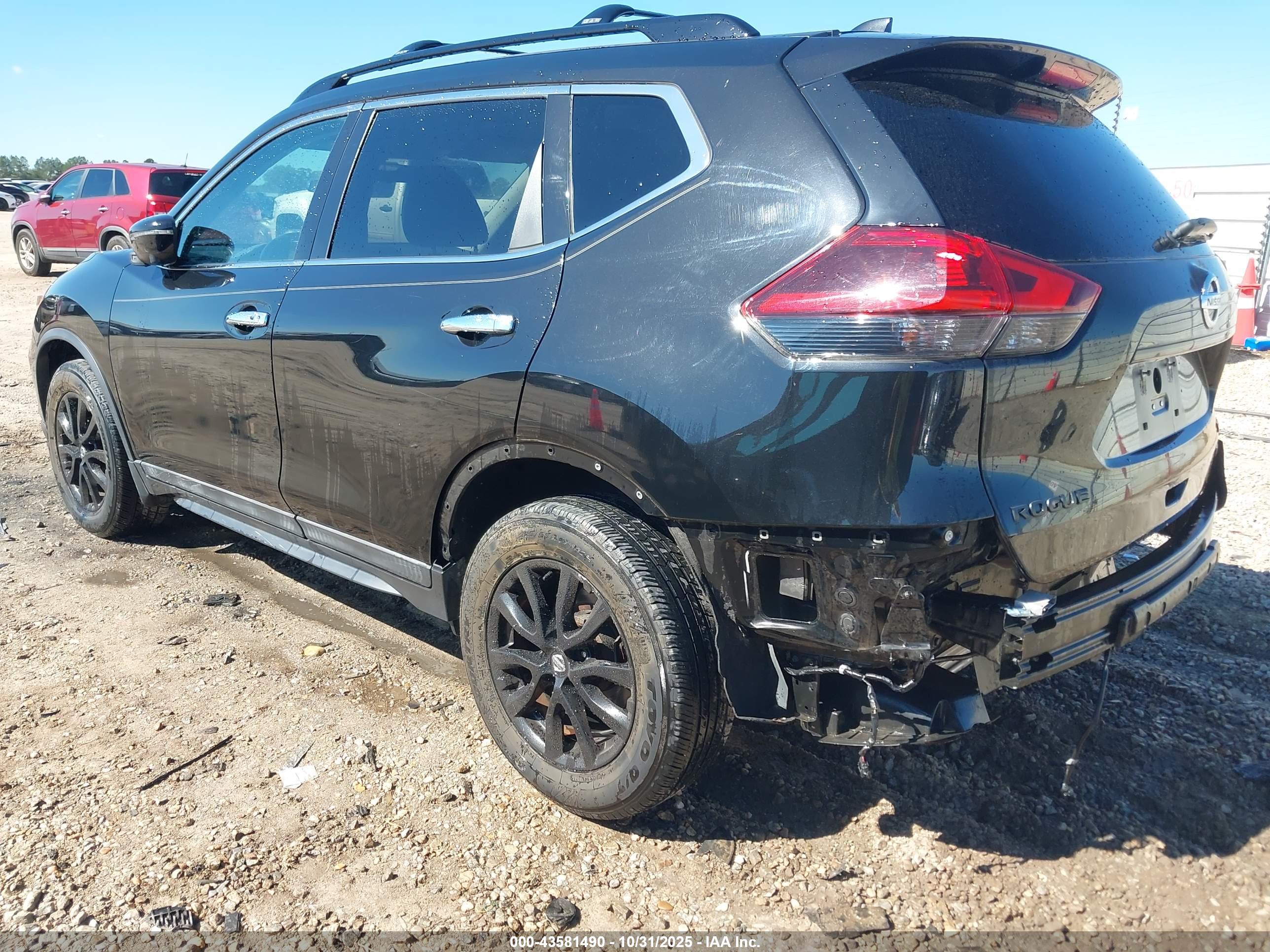 NISSAN ROGUE image 3