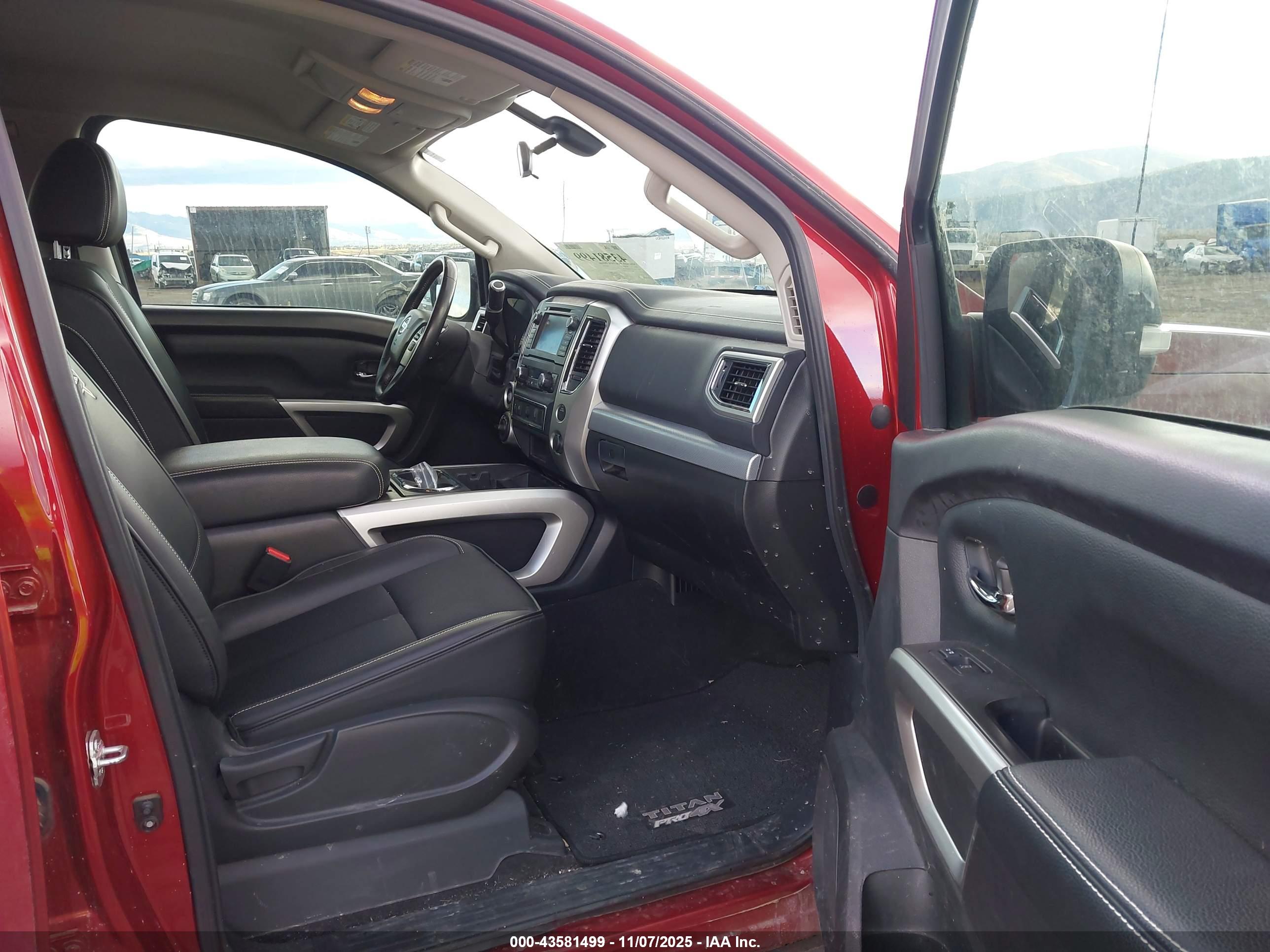 NISSAN TITAN image 5