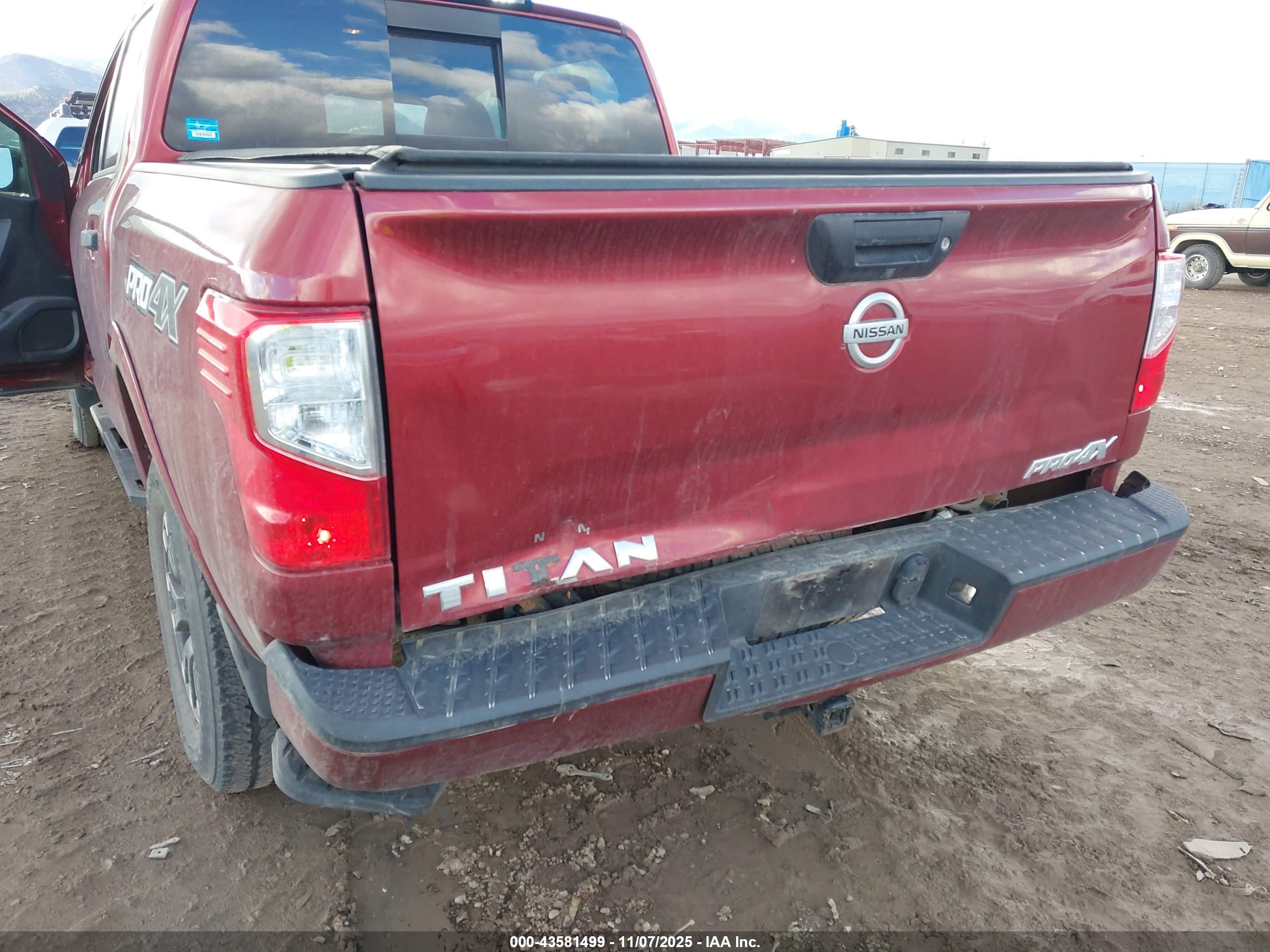 NISSAN TITAN image 6