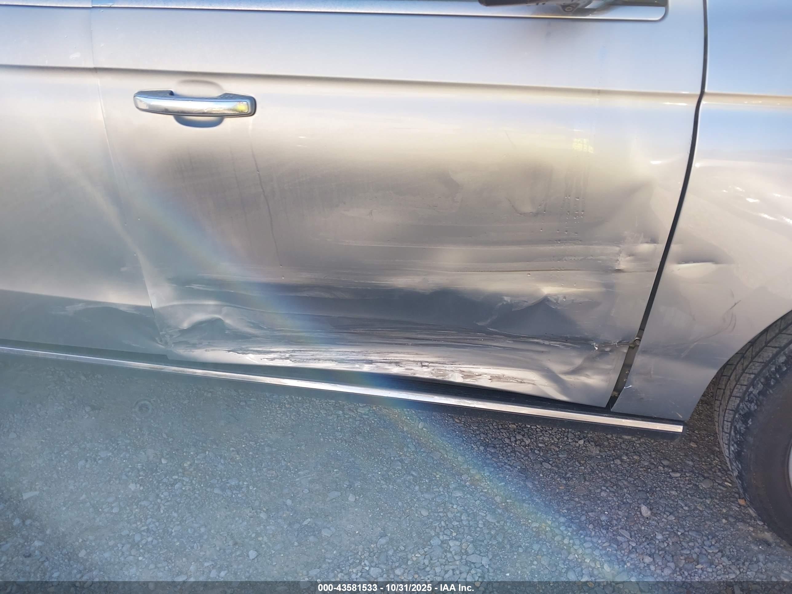 FORD EXPEDITION image 6