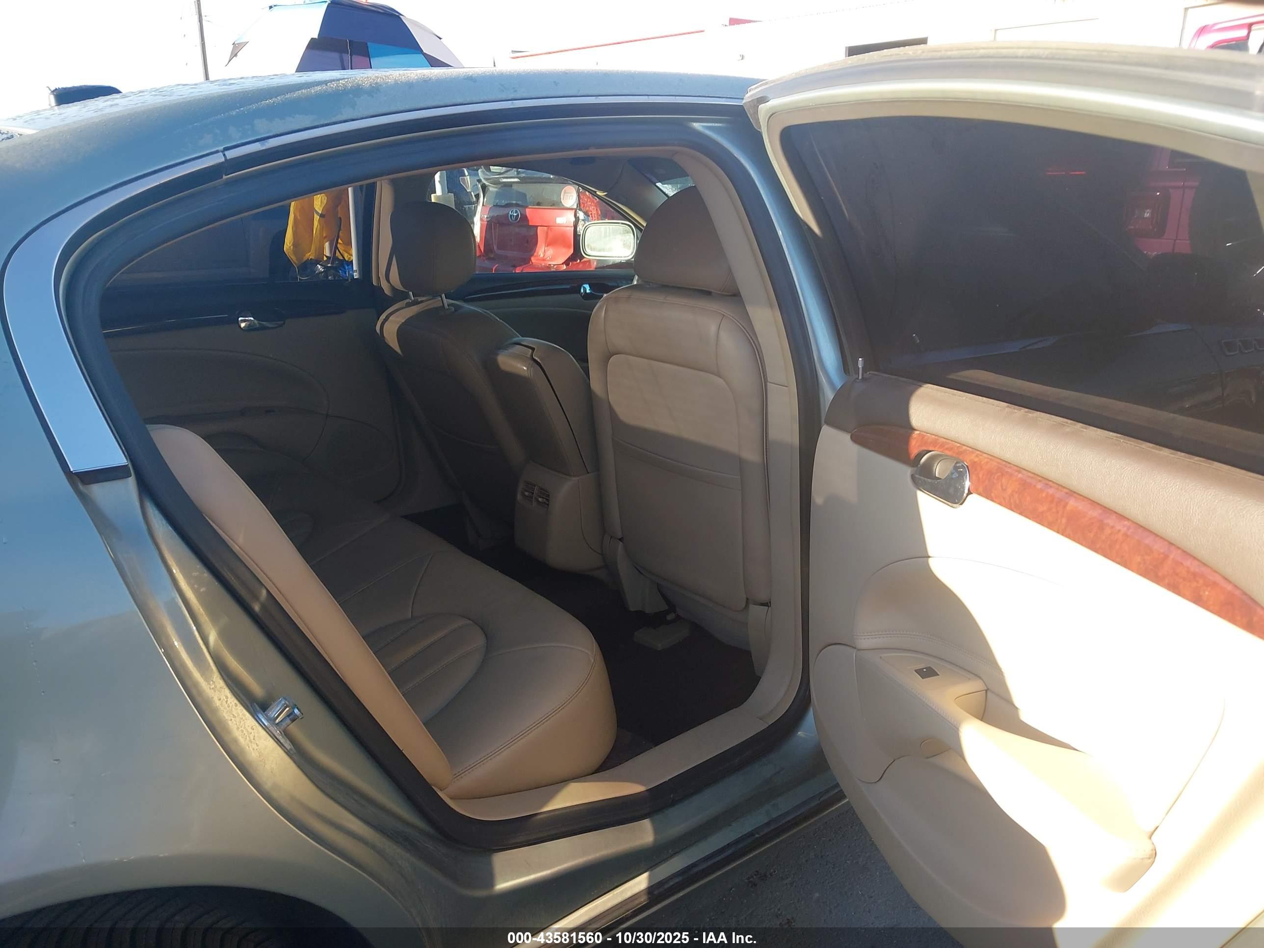 BUICK LUCERNE image 8