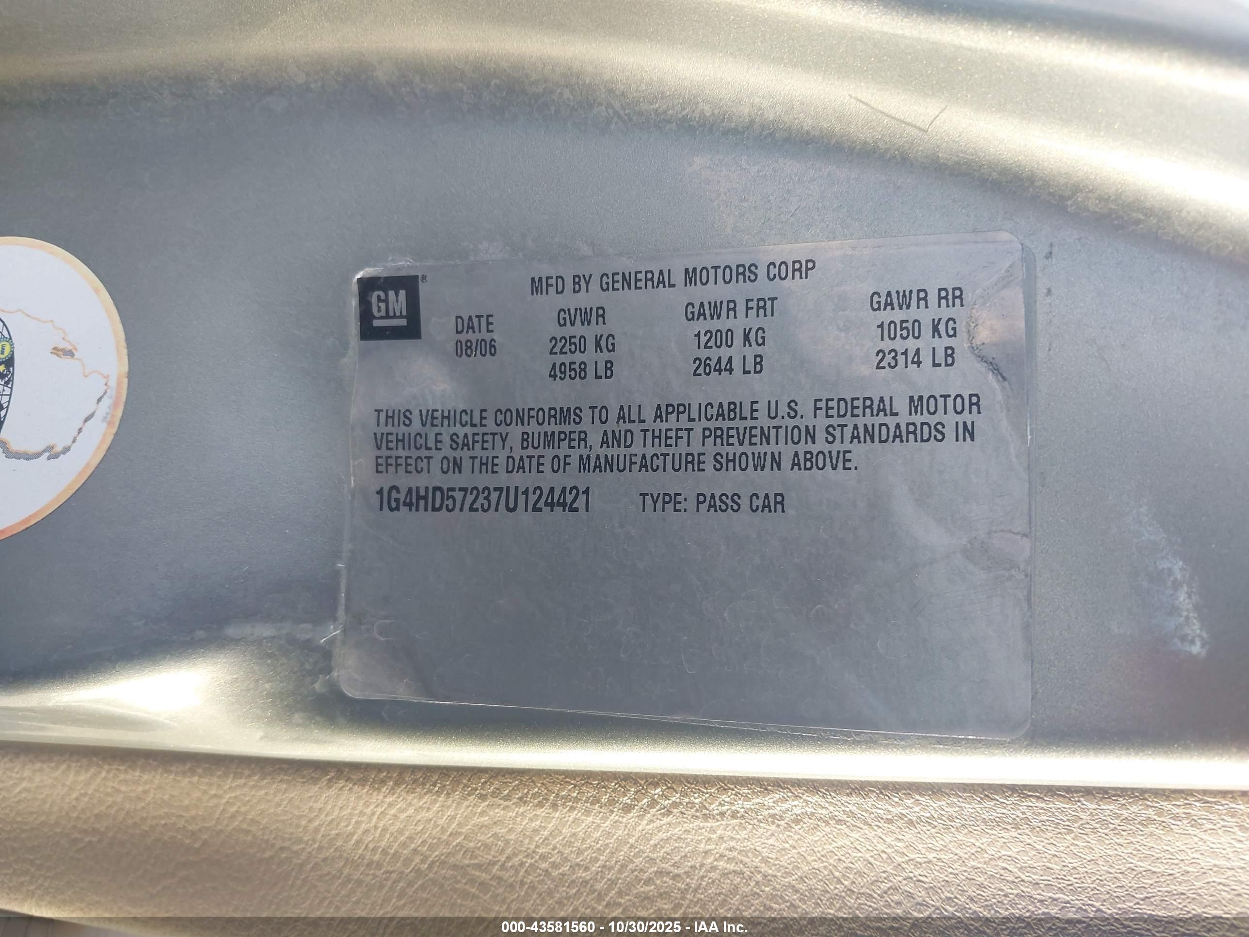 BUICK LUCERNE image 9