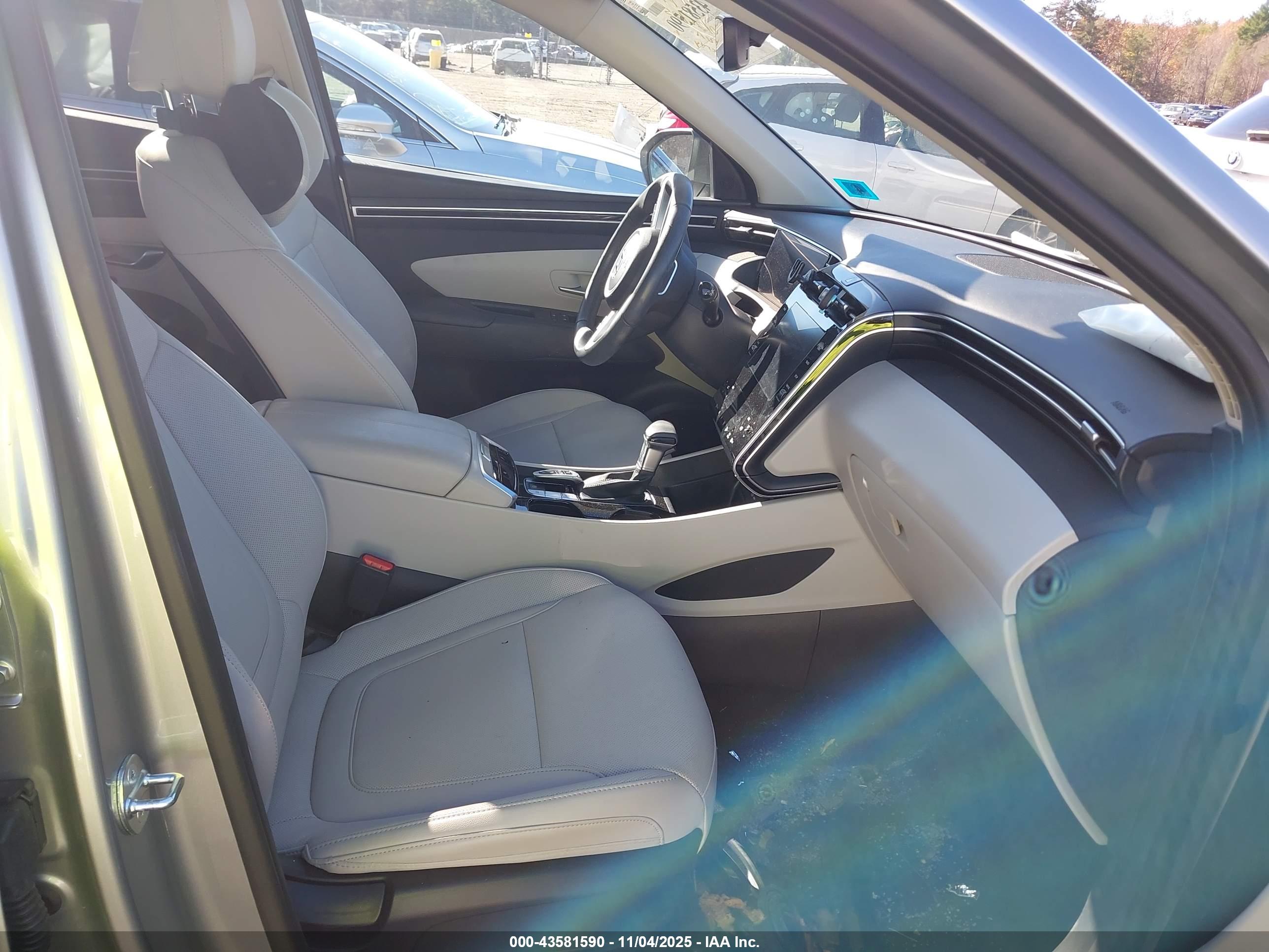 HYUNDAI TUCSON image 5