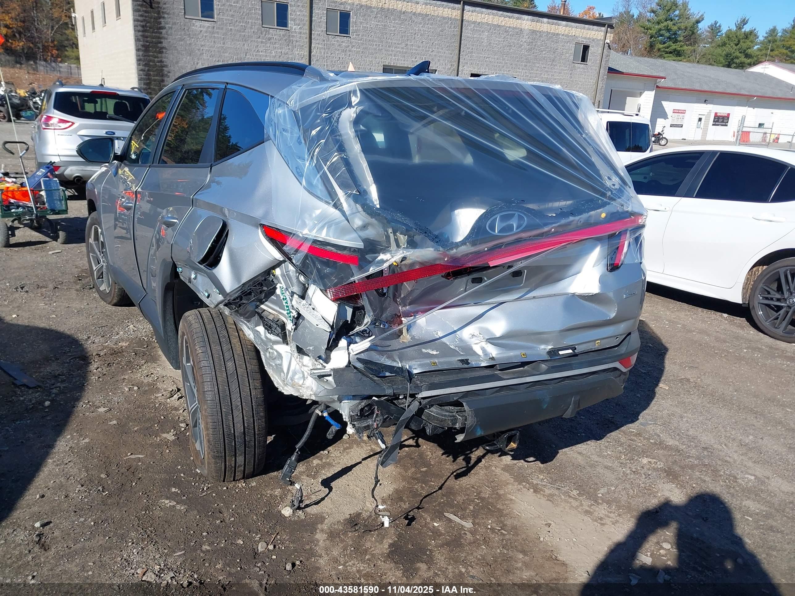 HYUNDAI TUCSON image 6