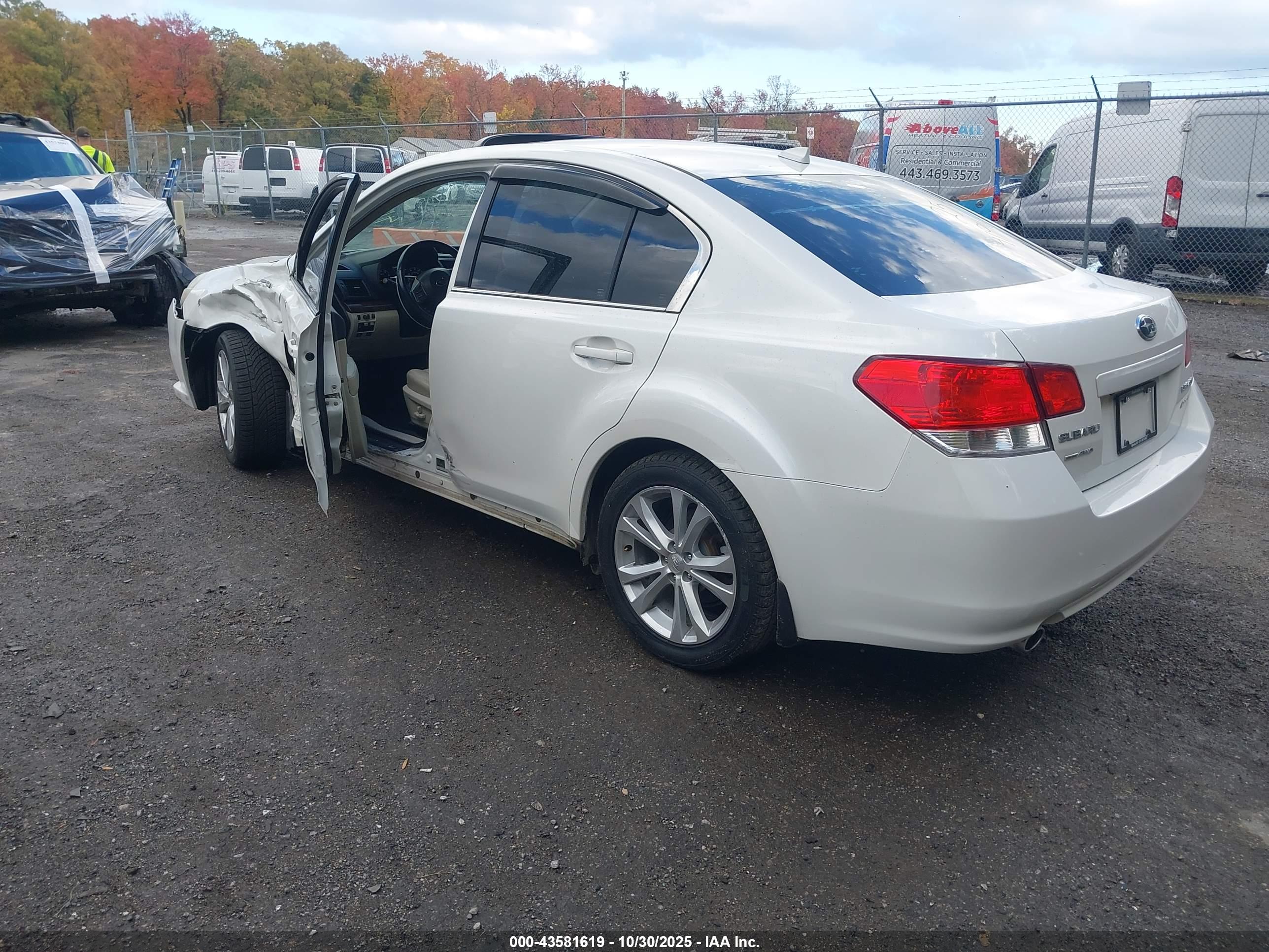 SUBARU LEGACY image 3