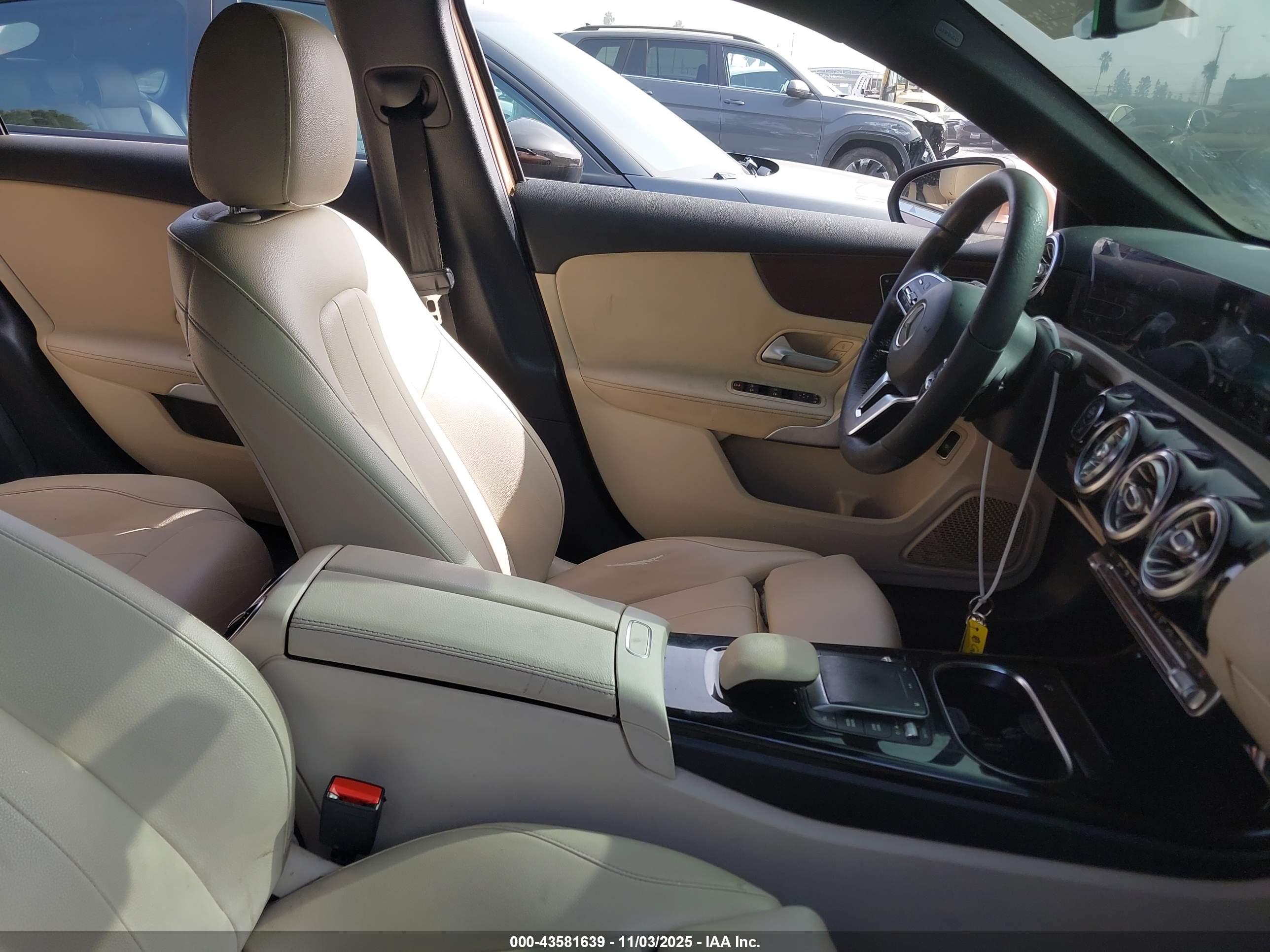 MERCEDES-BENZ A image 5