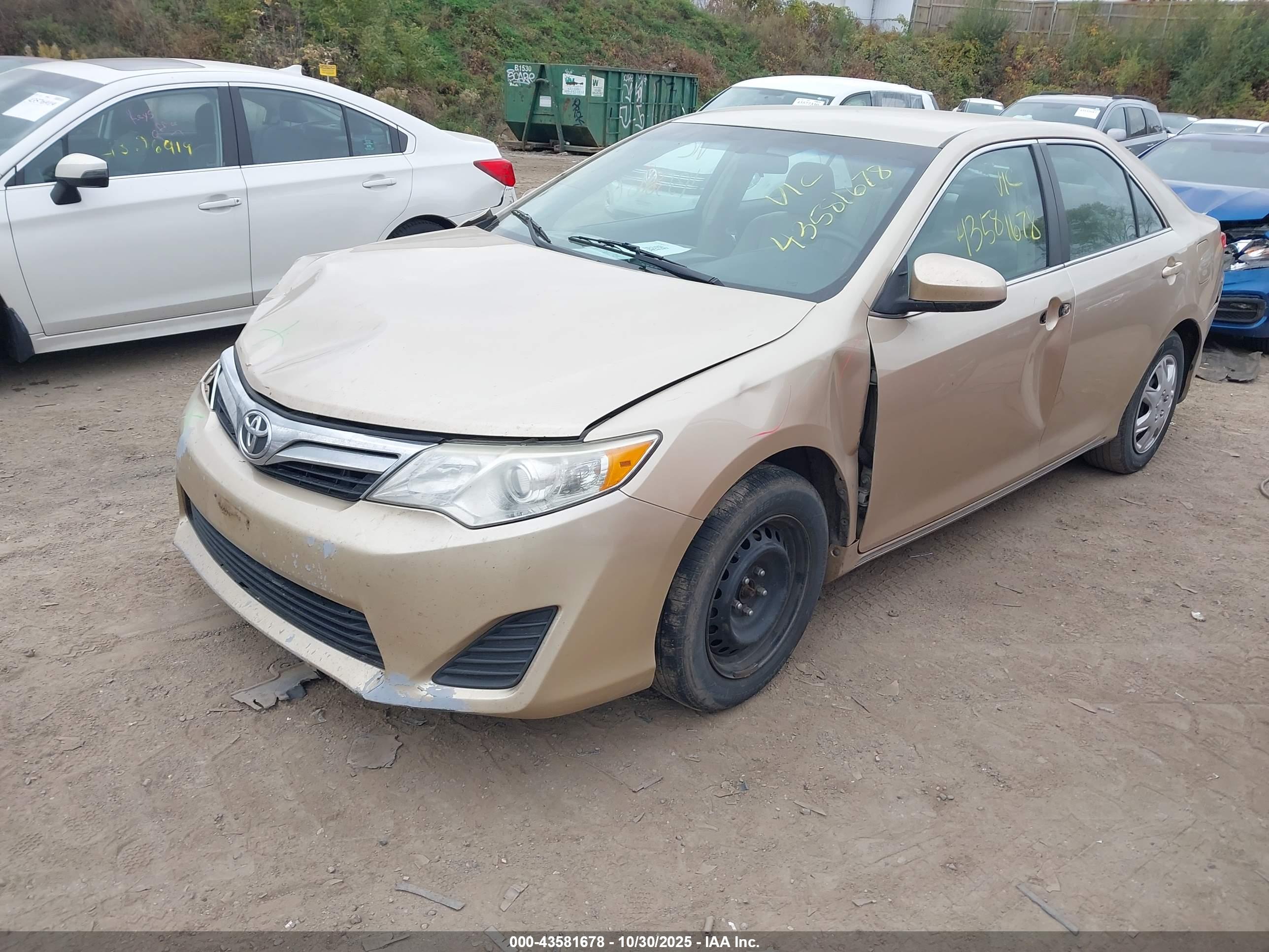 TOYOTA CAMRY image 2