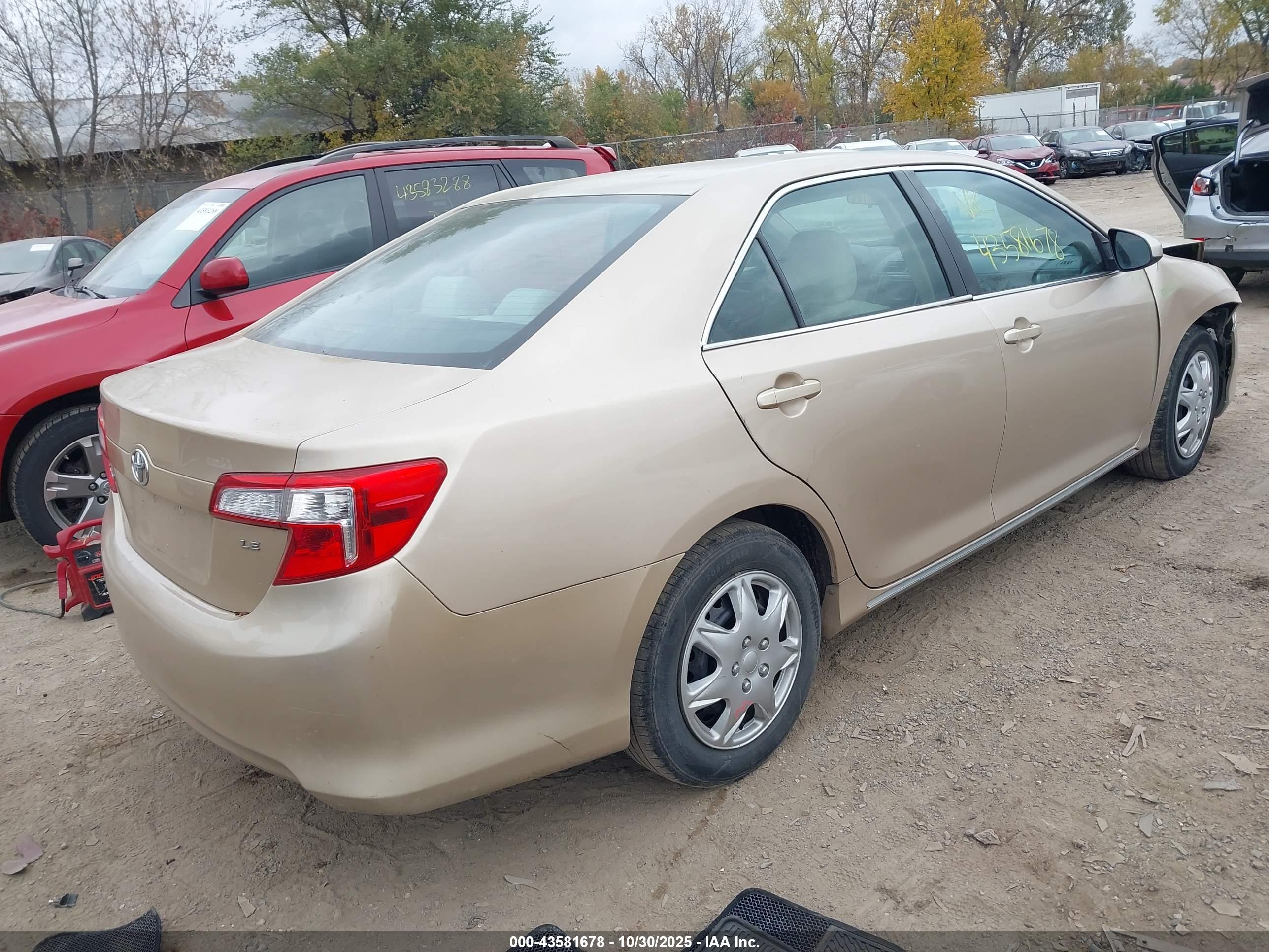 TOYOTA CAMRY image 4