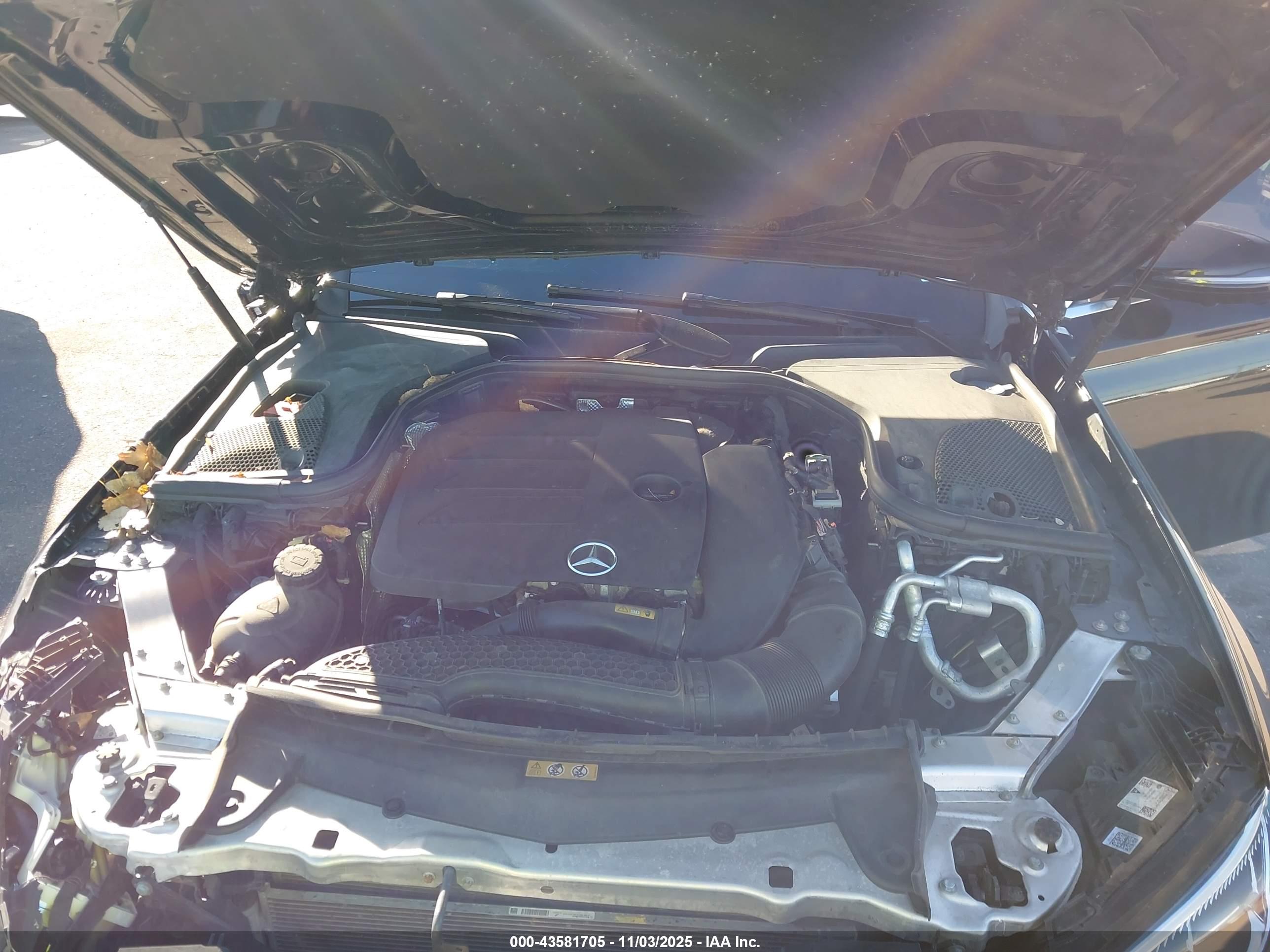 MERCEDES-BENZ E image 10