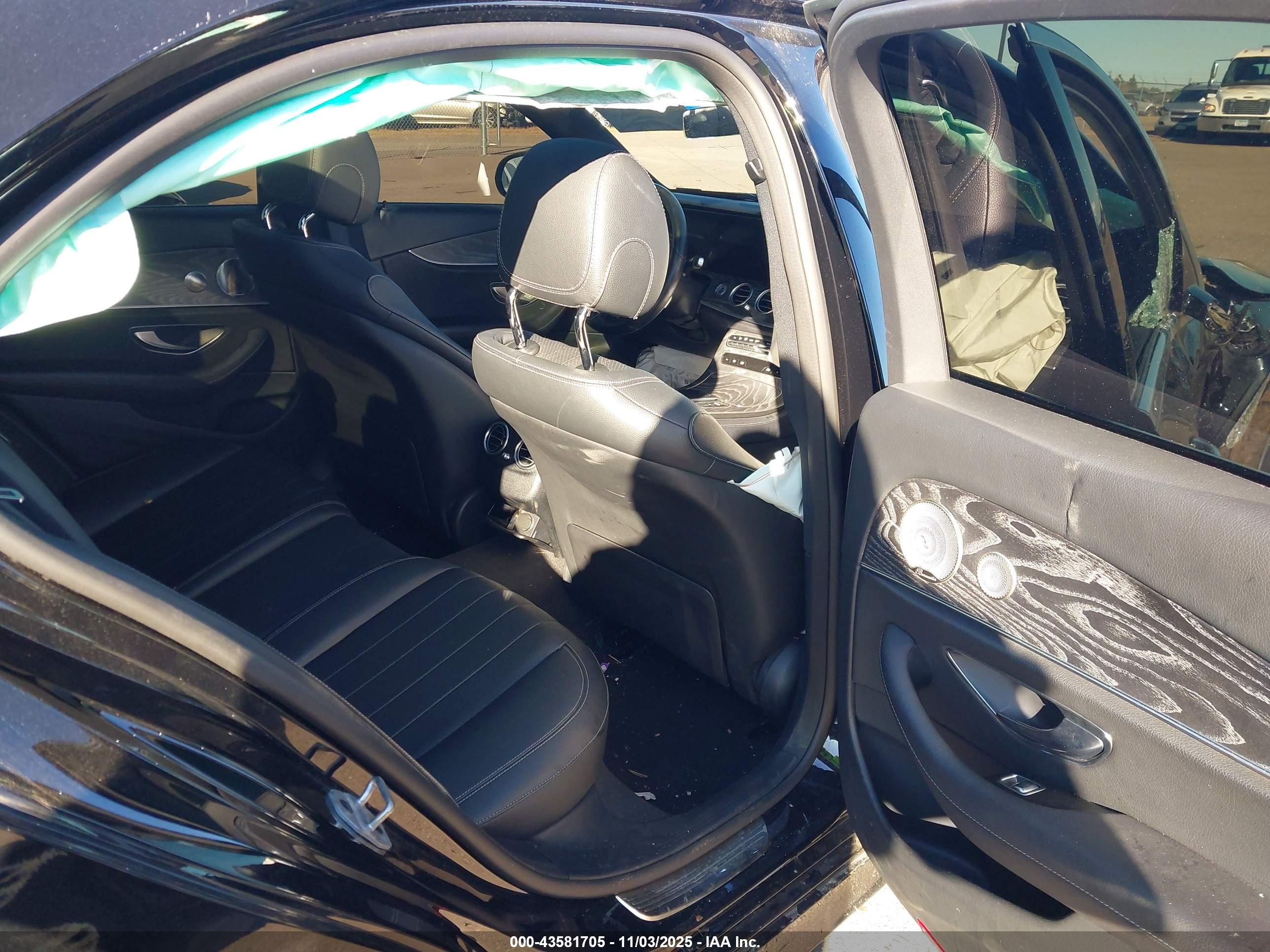 MERCEDES-BENZ E image 8