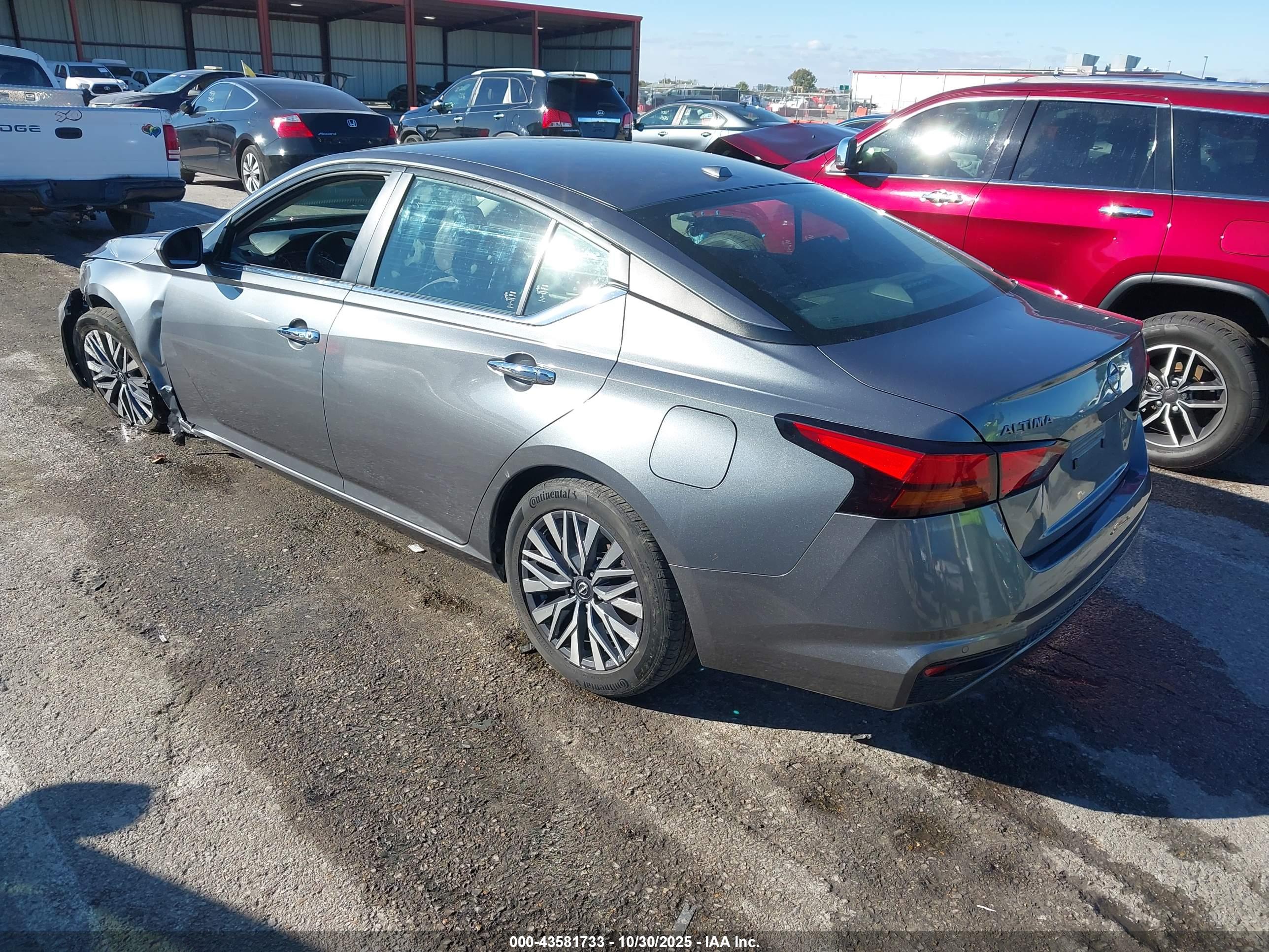 NISSAN ALTIMA image 3