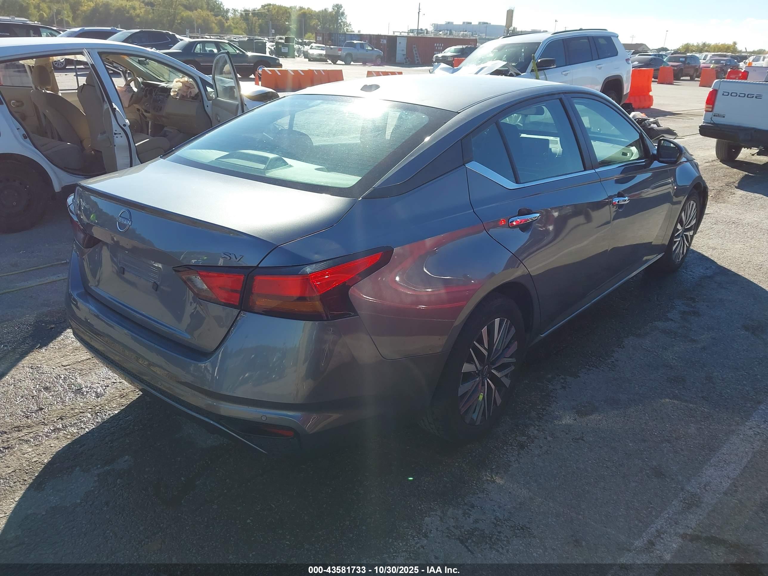NISSAN ALTIMA image 4
