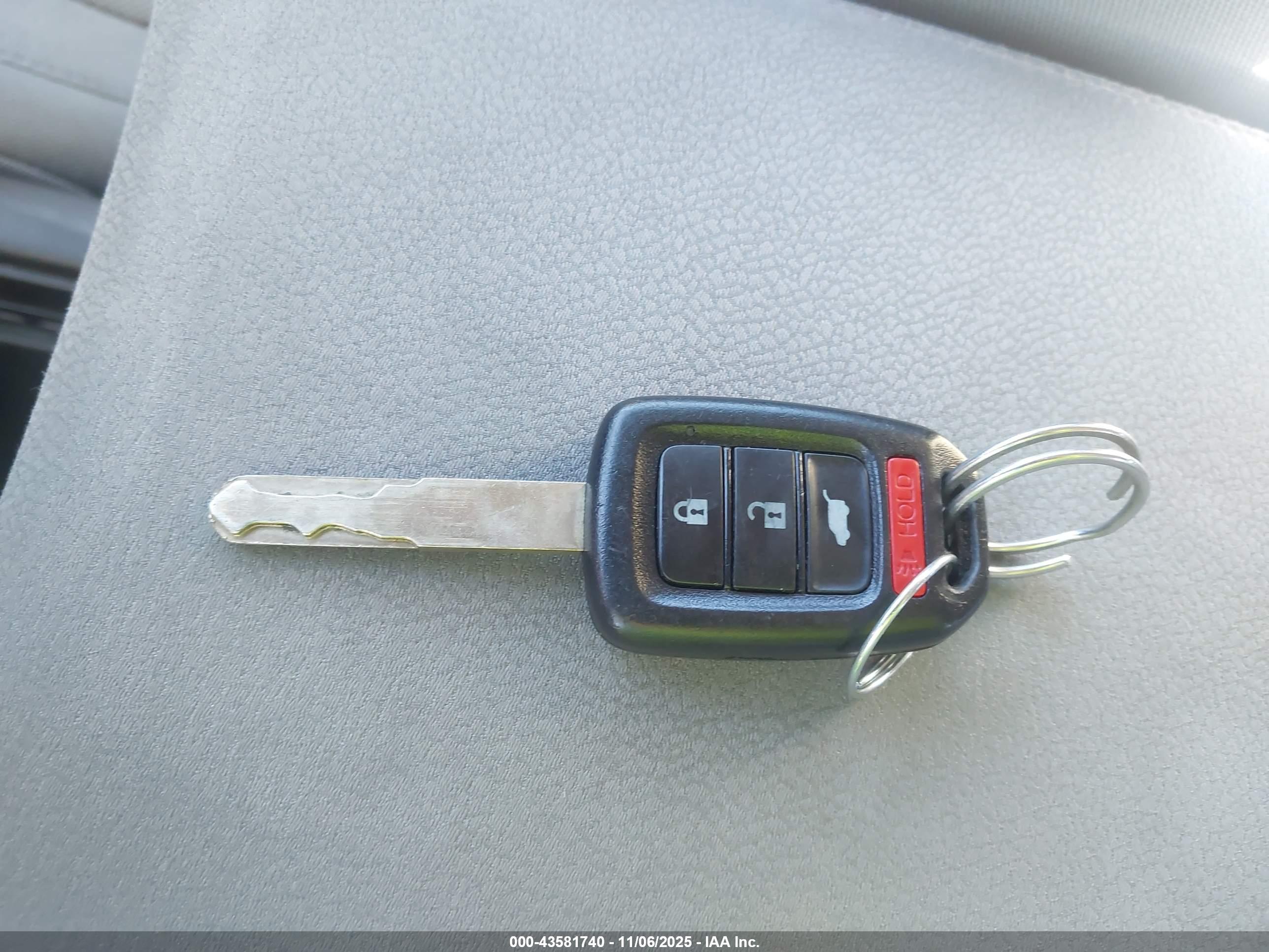 HONDA CR-V image 11