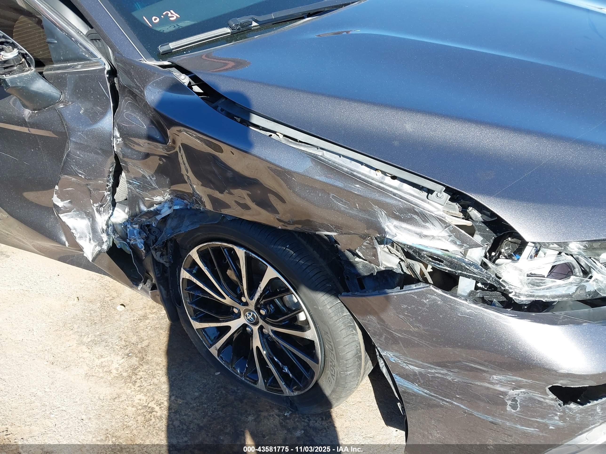 TOYOTA CAMRY image 6