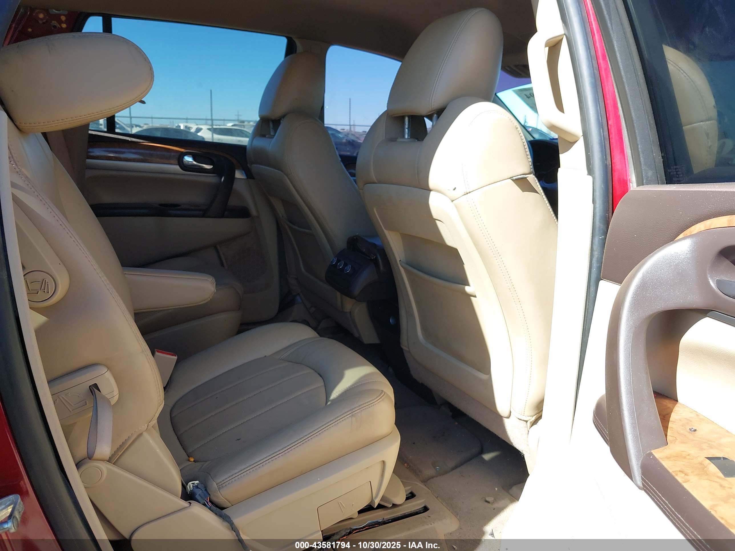 BUICK ENCLAVE image 8