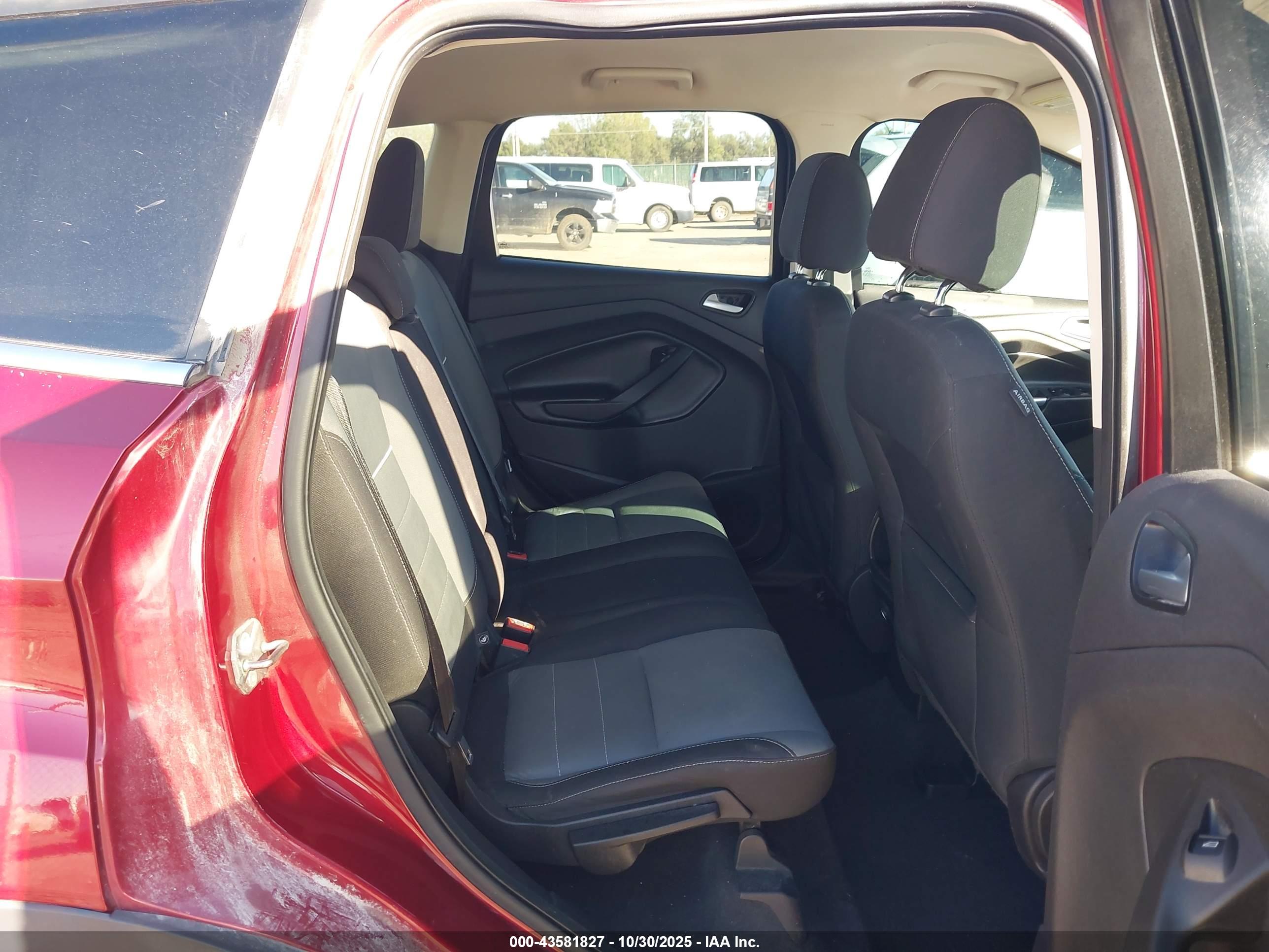 FORD ESCAPE image 8