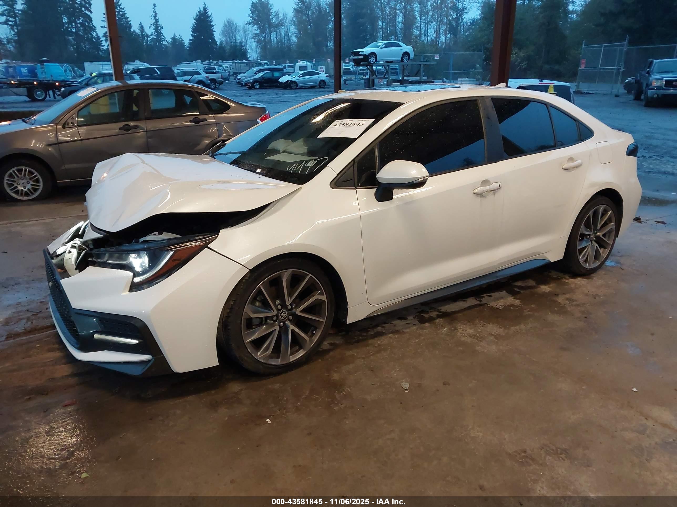 TOYOTA COROLLA image 2