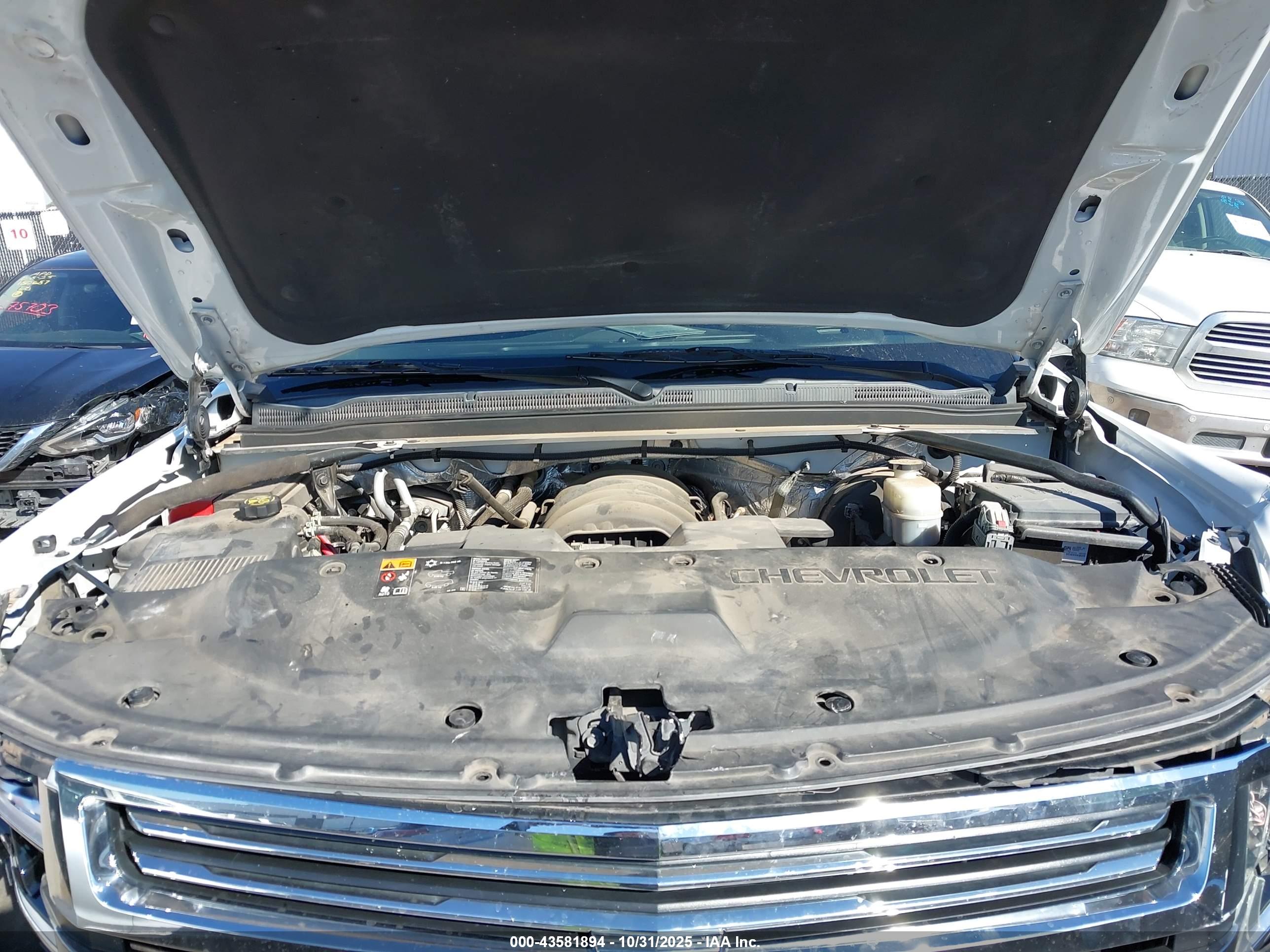 CHEVROLET TAHOE image 10