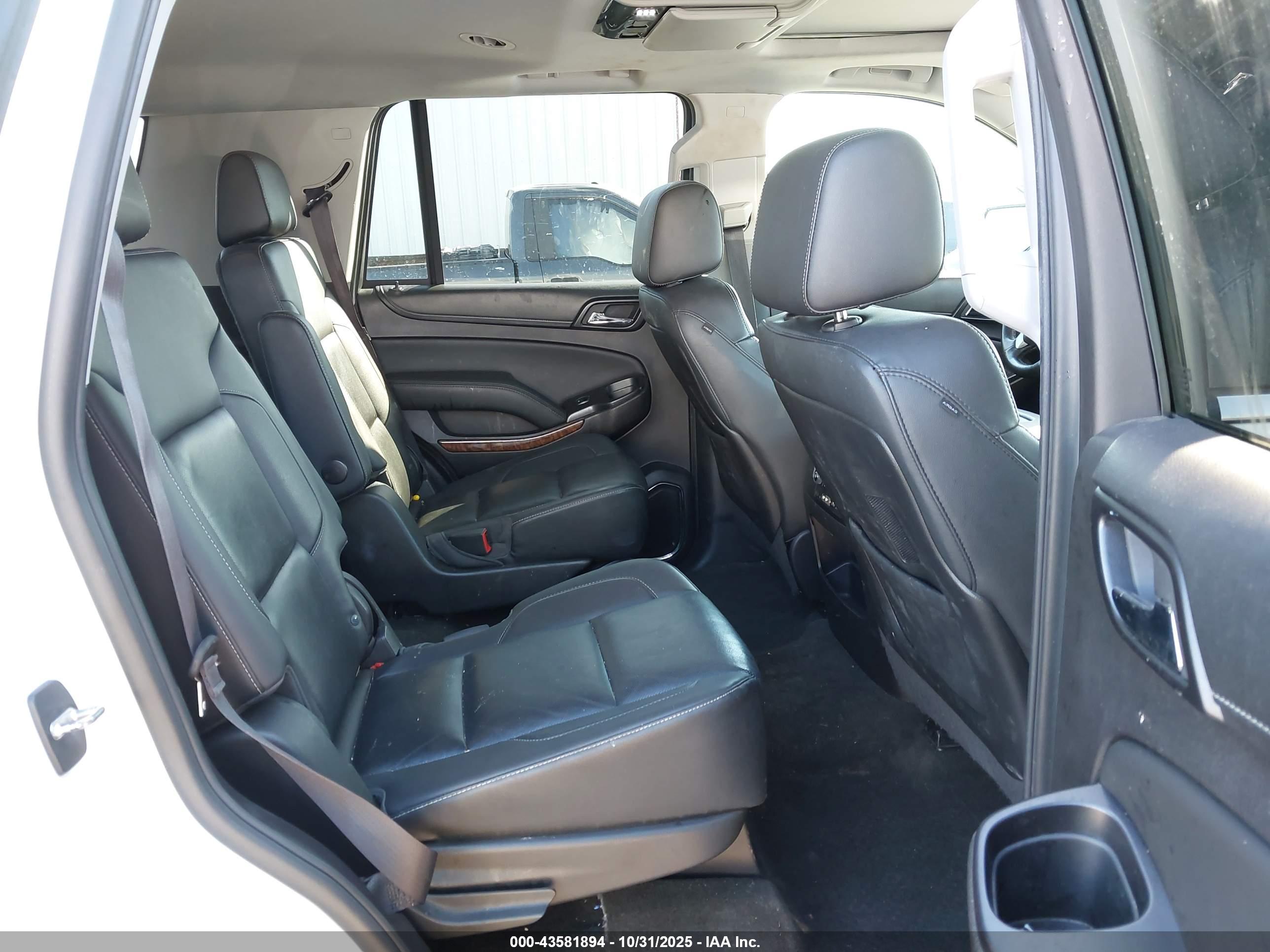 CHEVROLET TAHOE image 8
