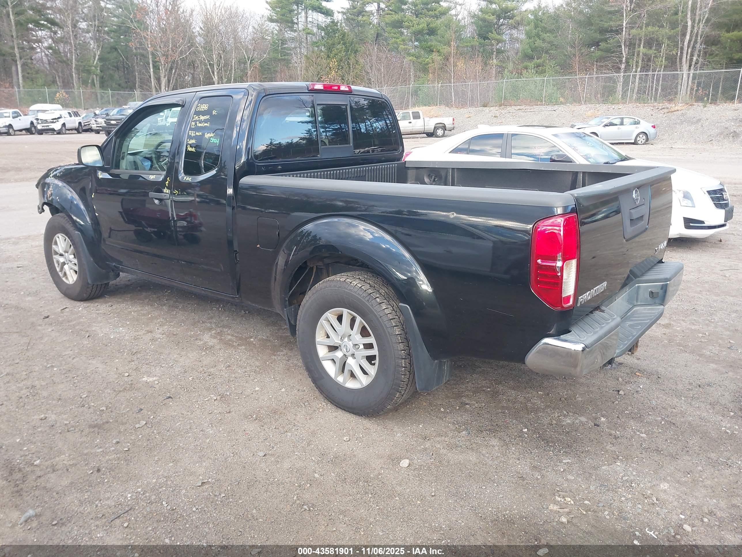 NISSAN FRONTIER image 3