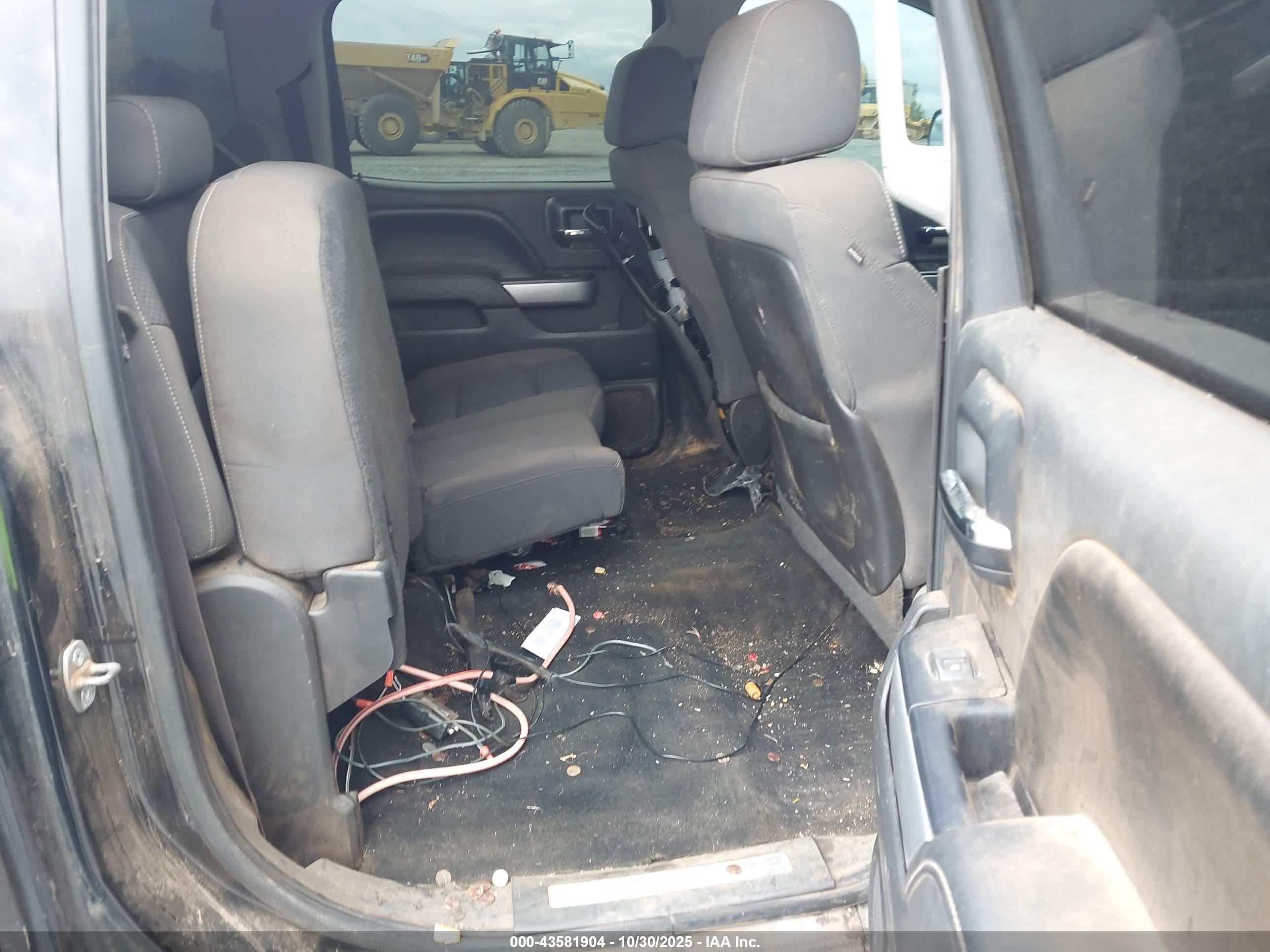 CHEVROLET SILVERADO image 8