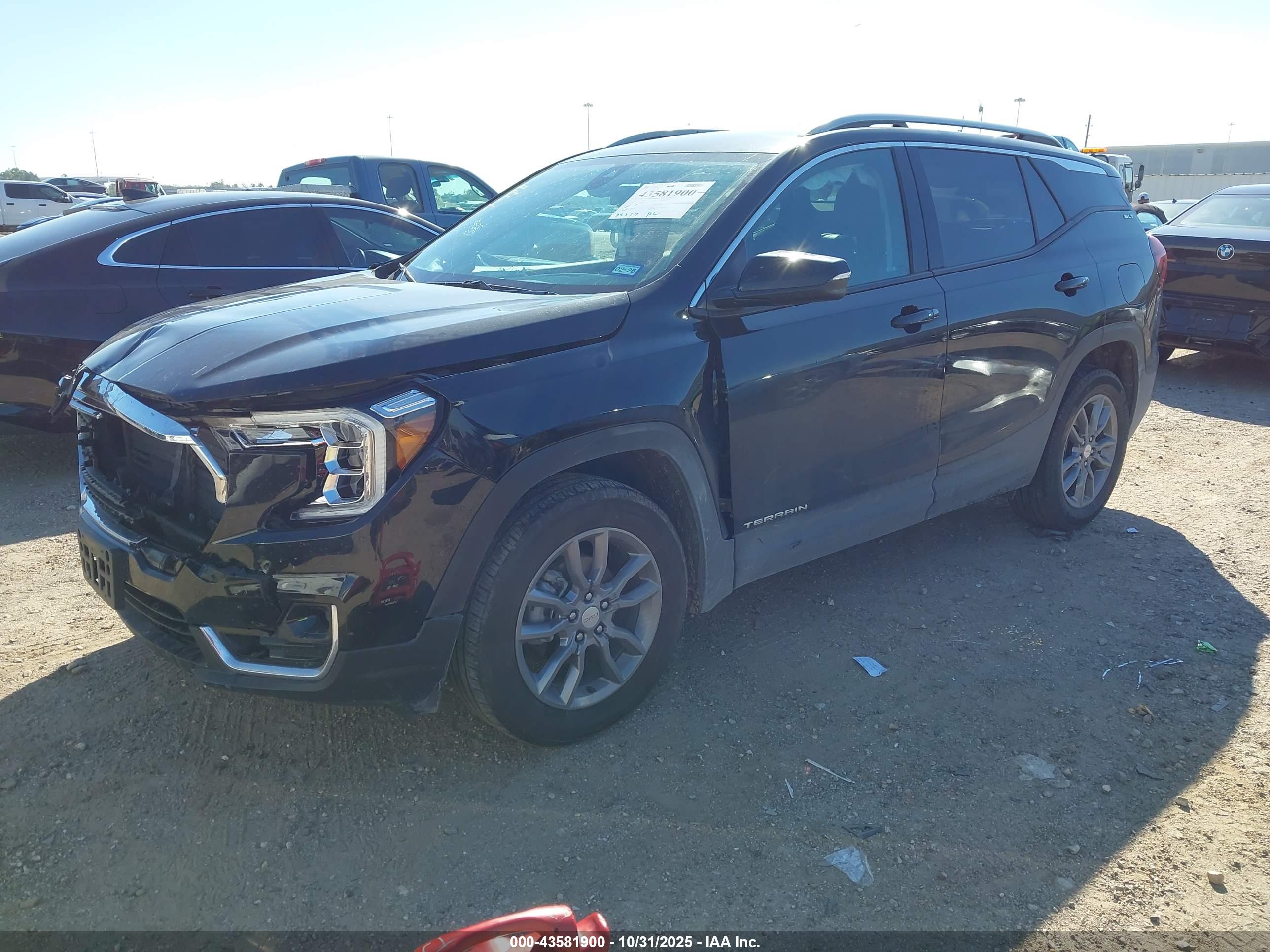 GMC TERRAIN image 2