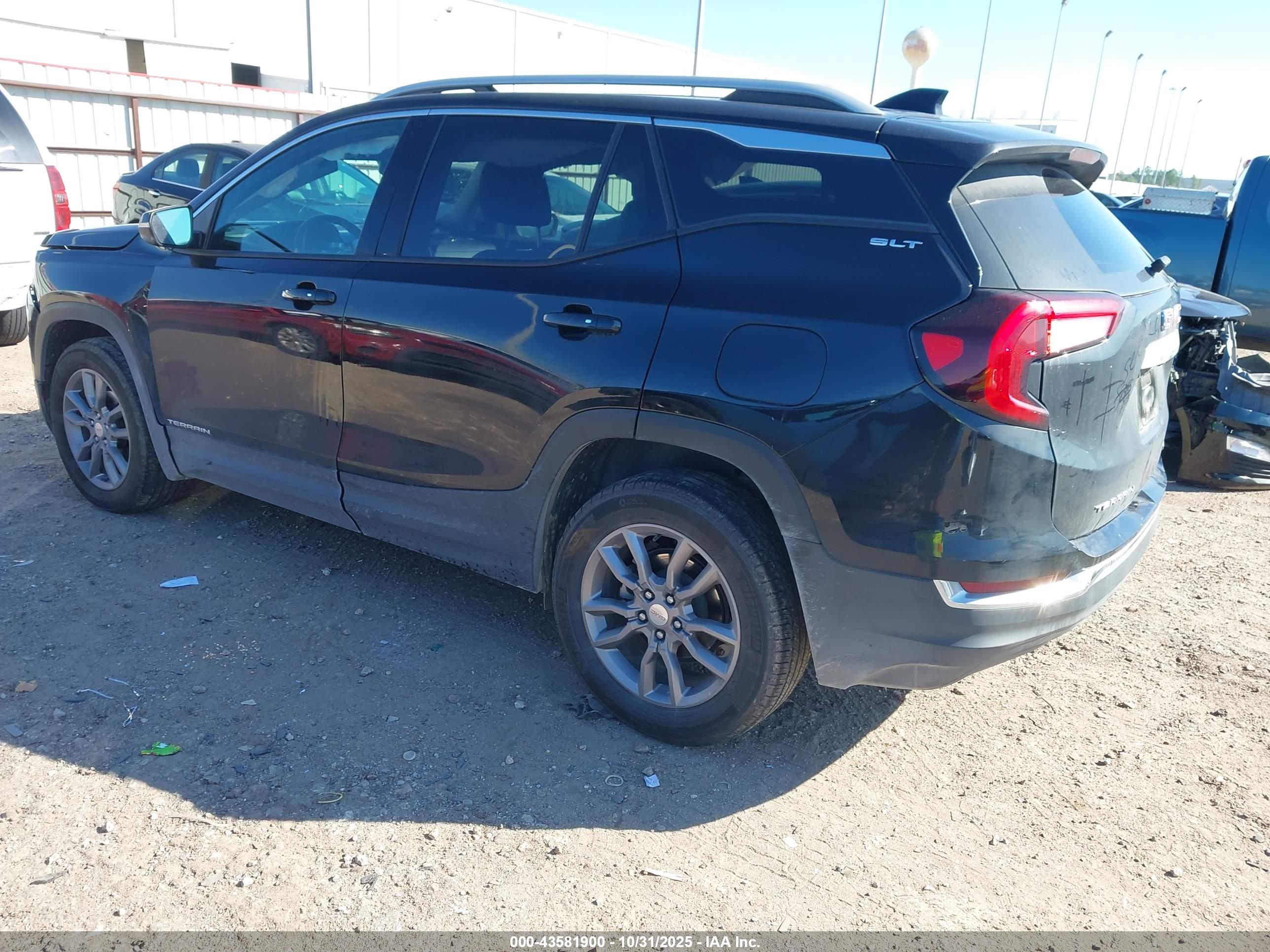 GMC TERRAIN image 3