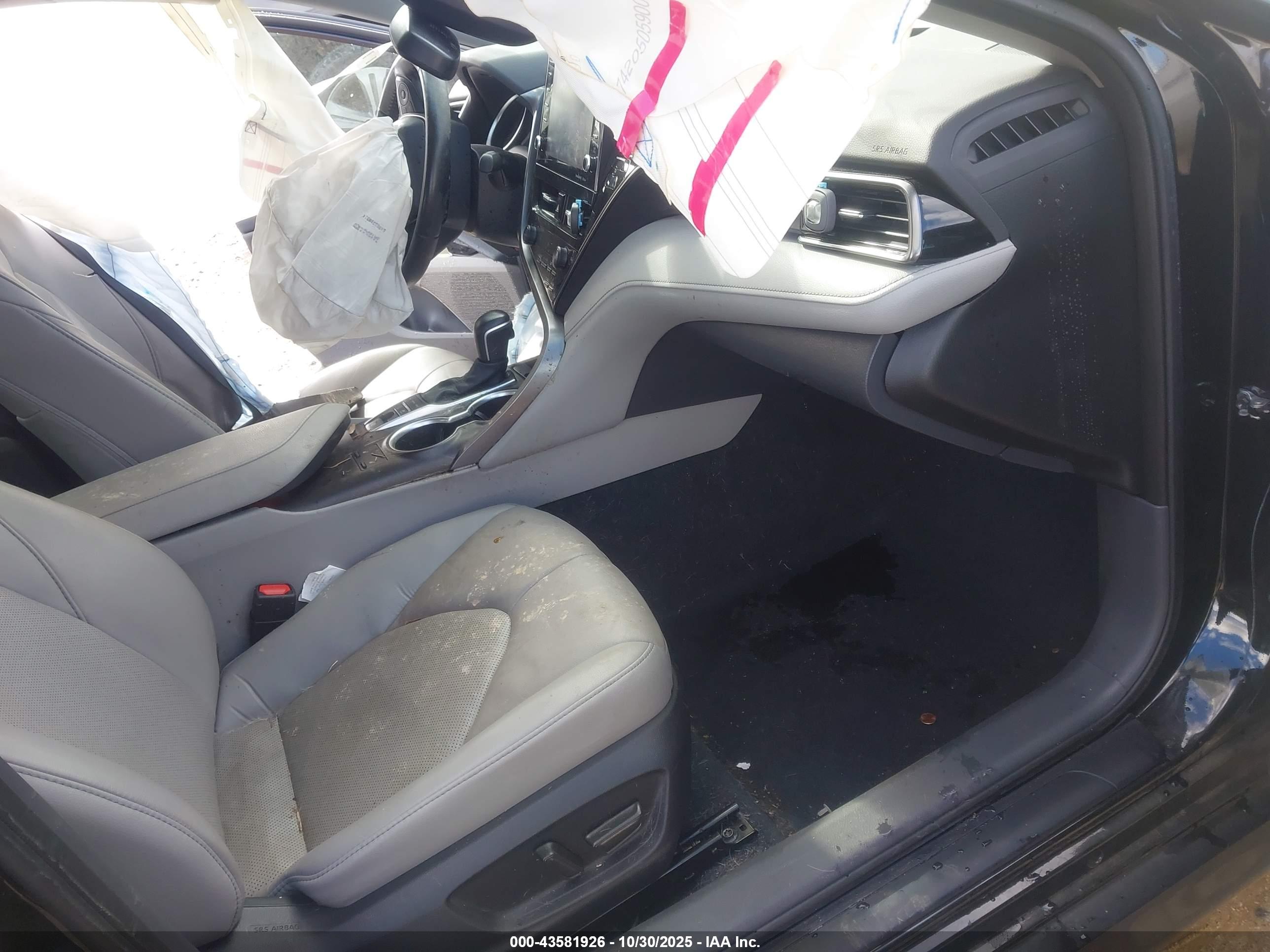 TOYOTA CAMRY image 5