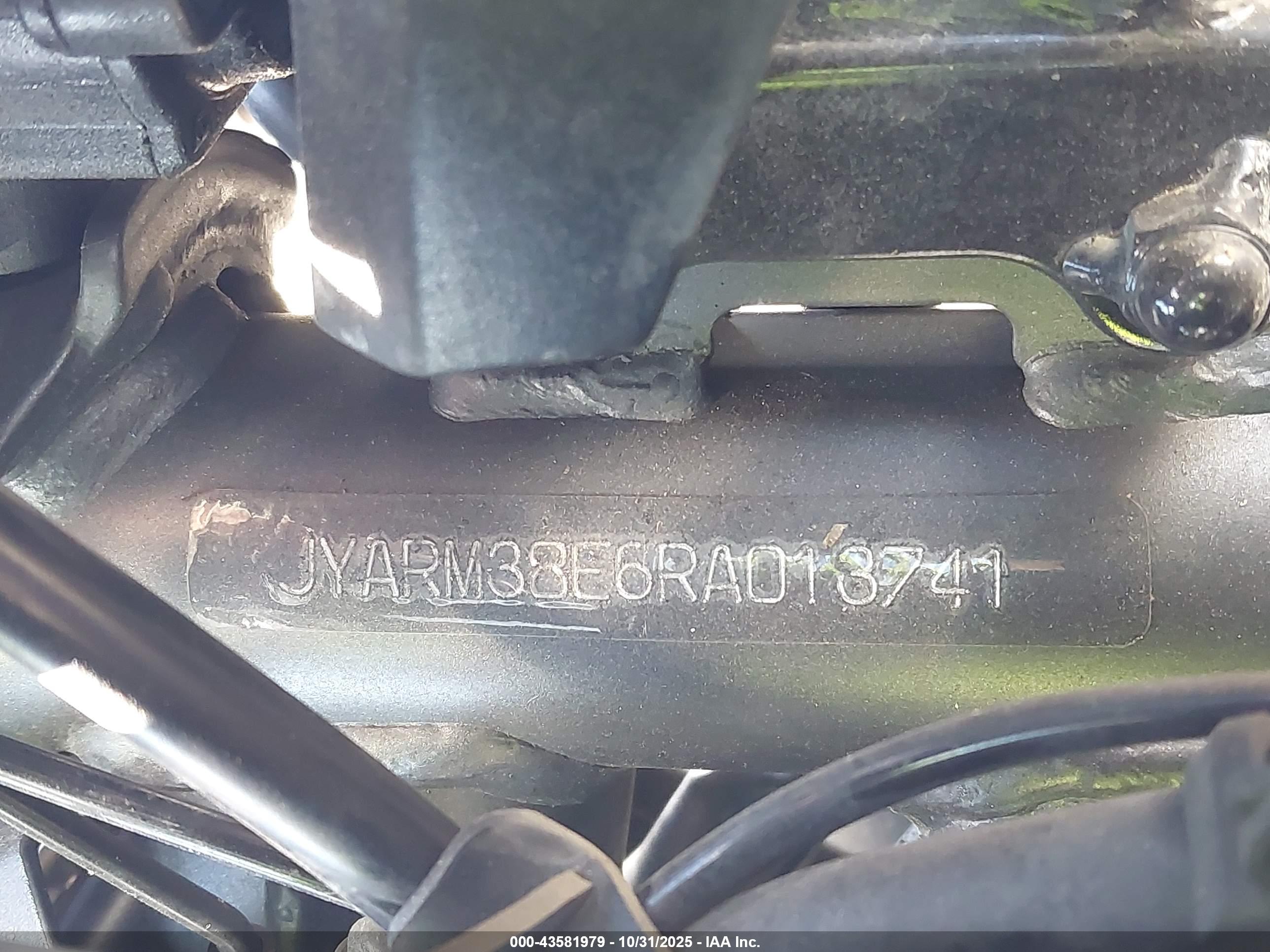 YAMAHA YZFR7 image 10