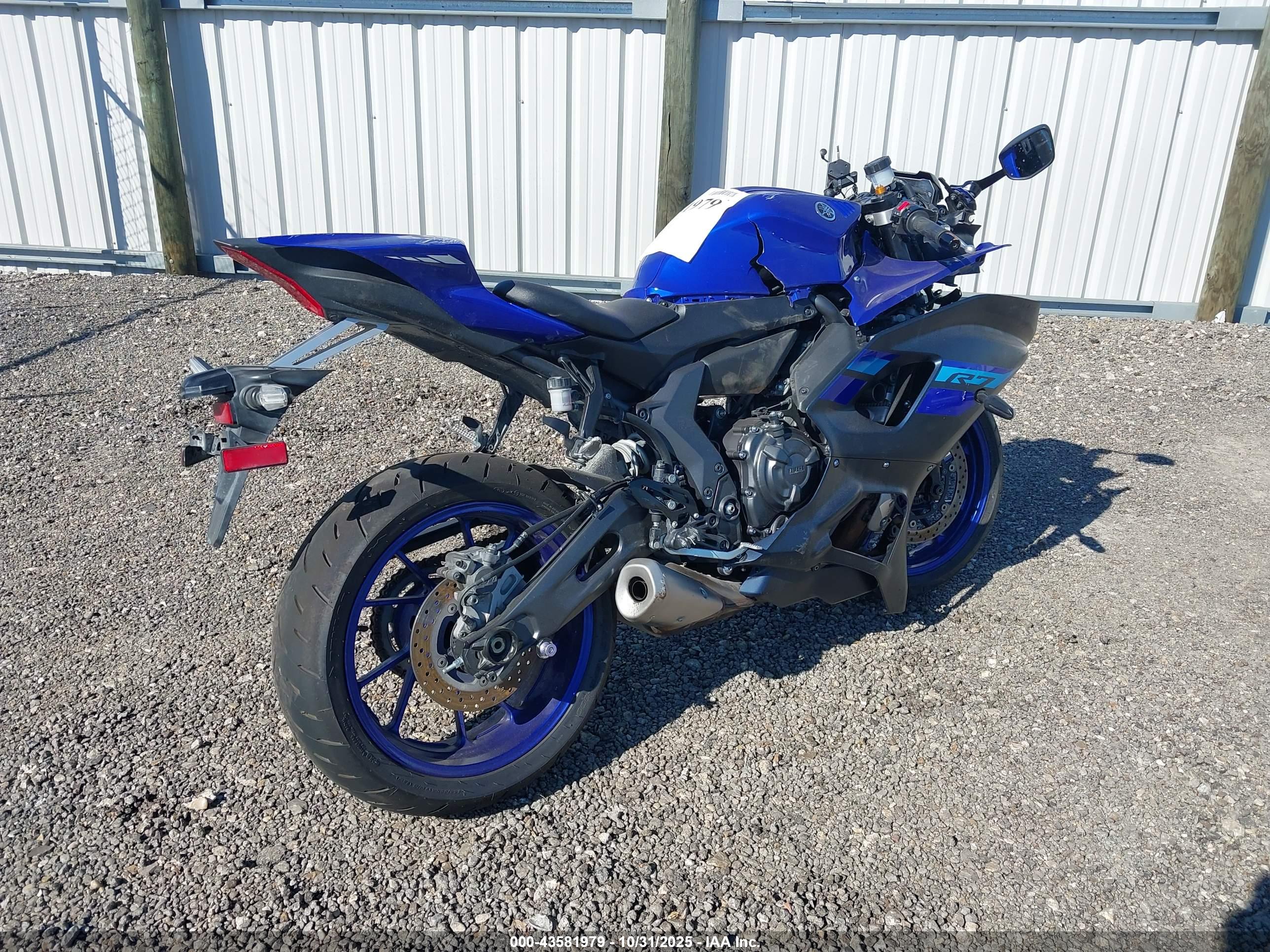 YAMAHA YZFR7 image 4