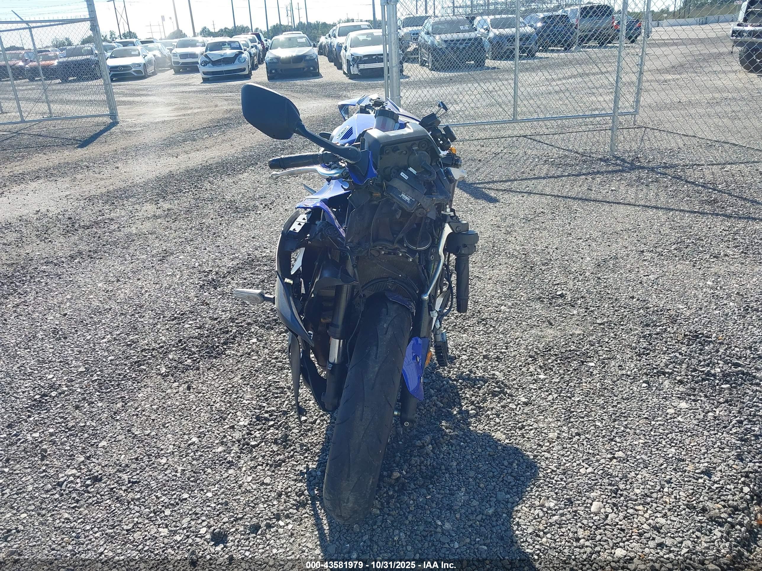 YAMAHA YZFR7 image 5