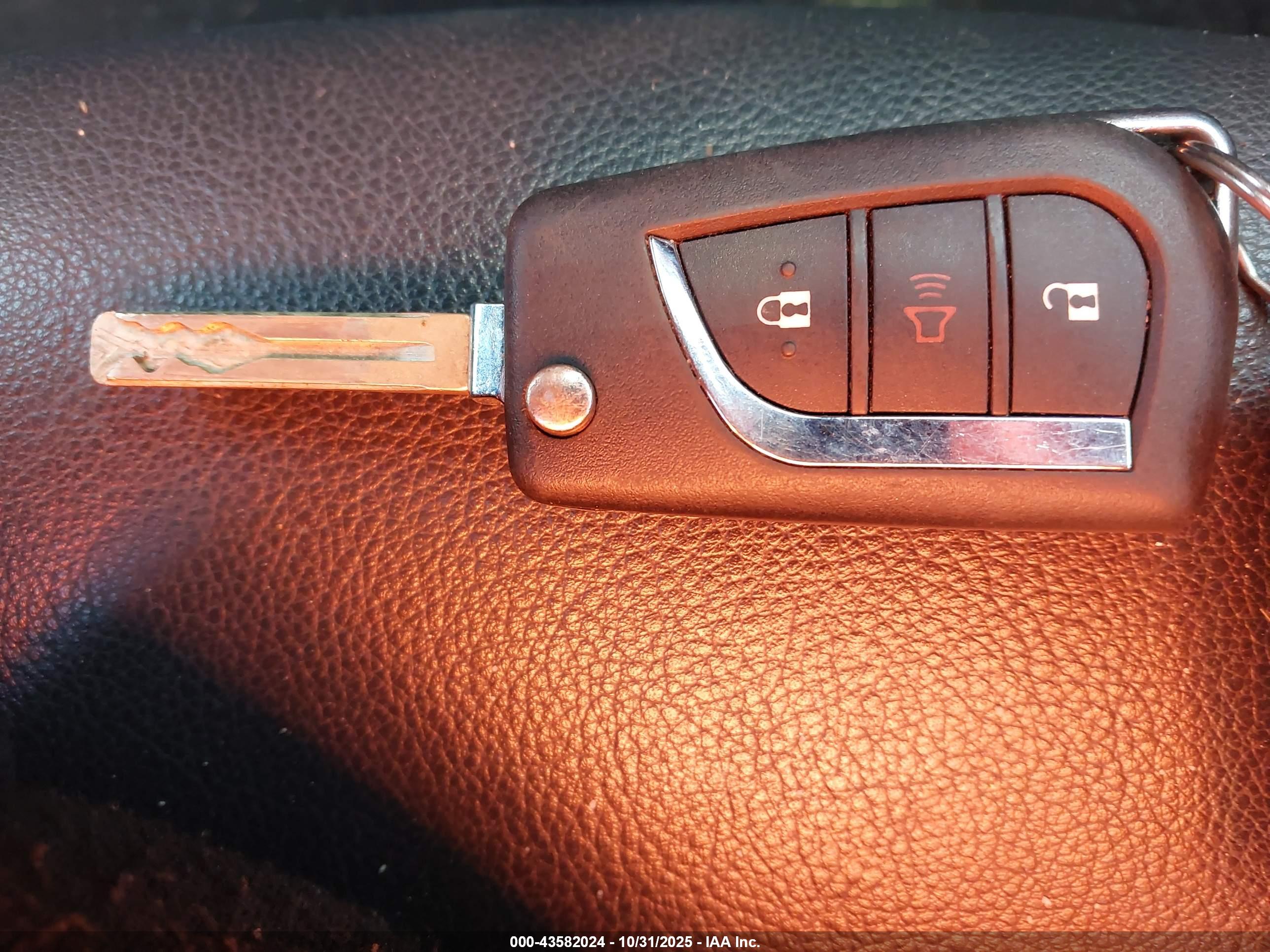 TOYOTA CAMRY image 11