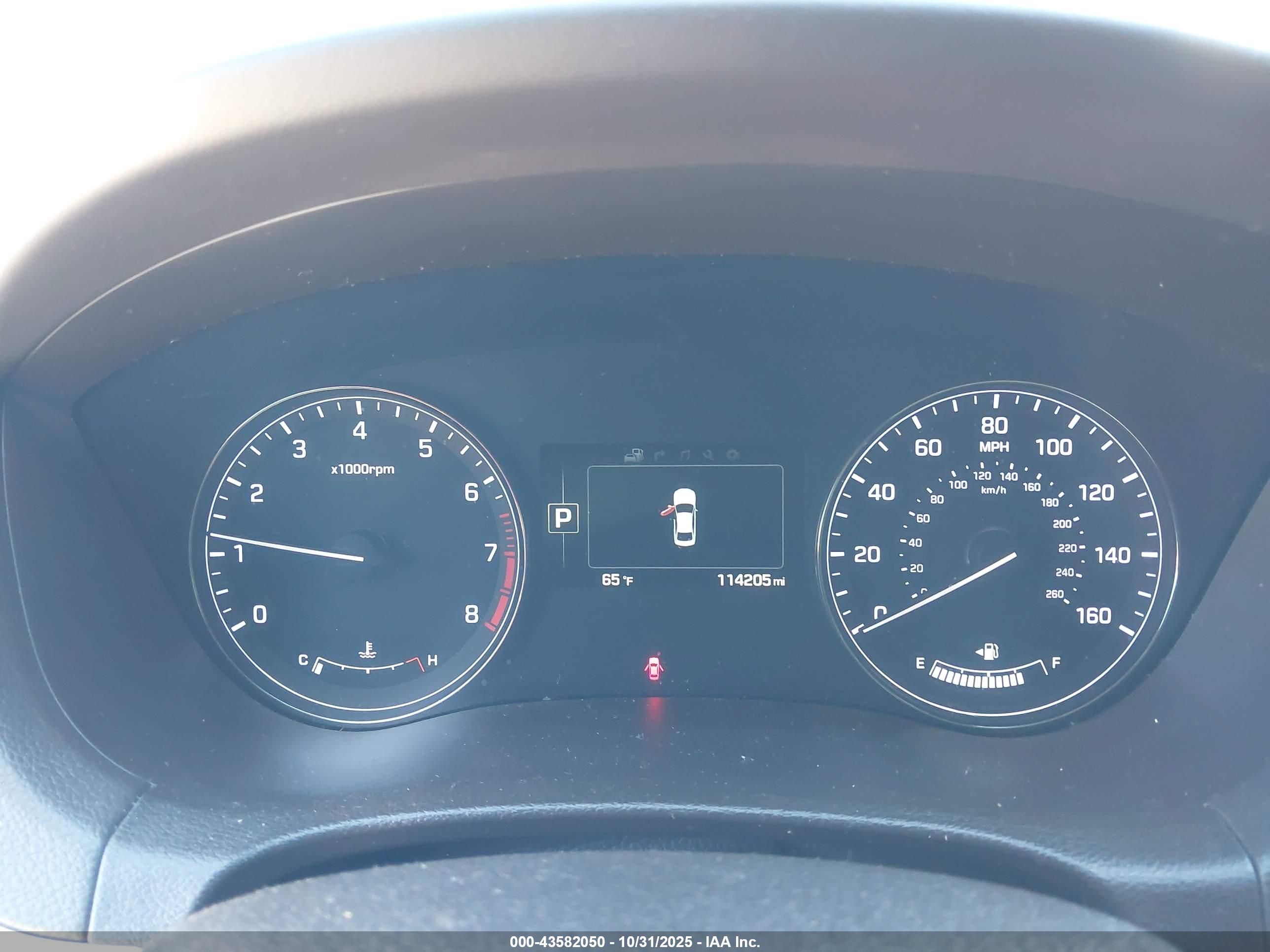 HYUNDAI GENESIS image 7