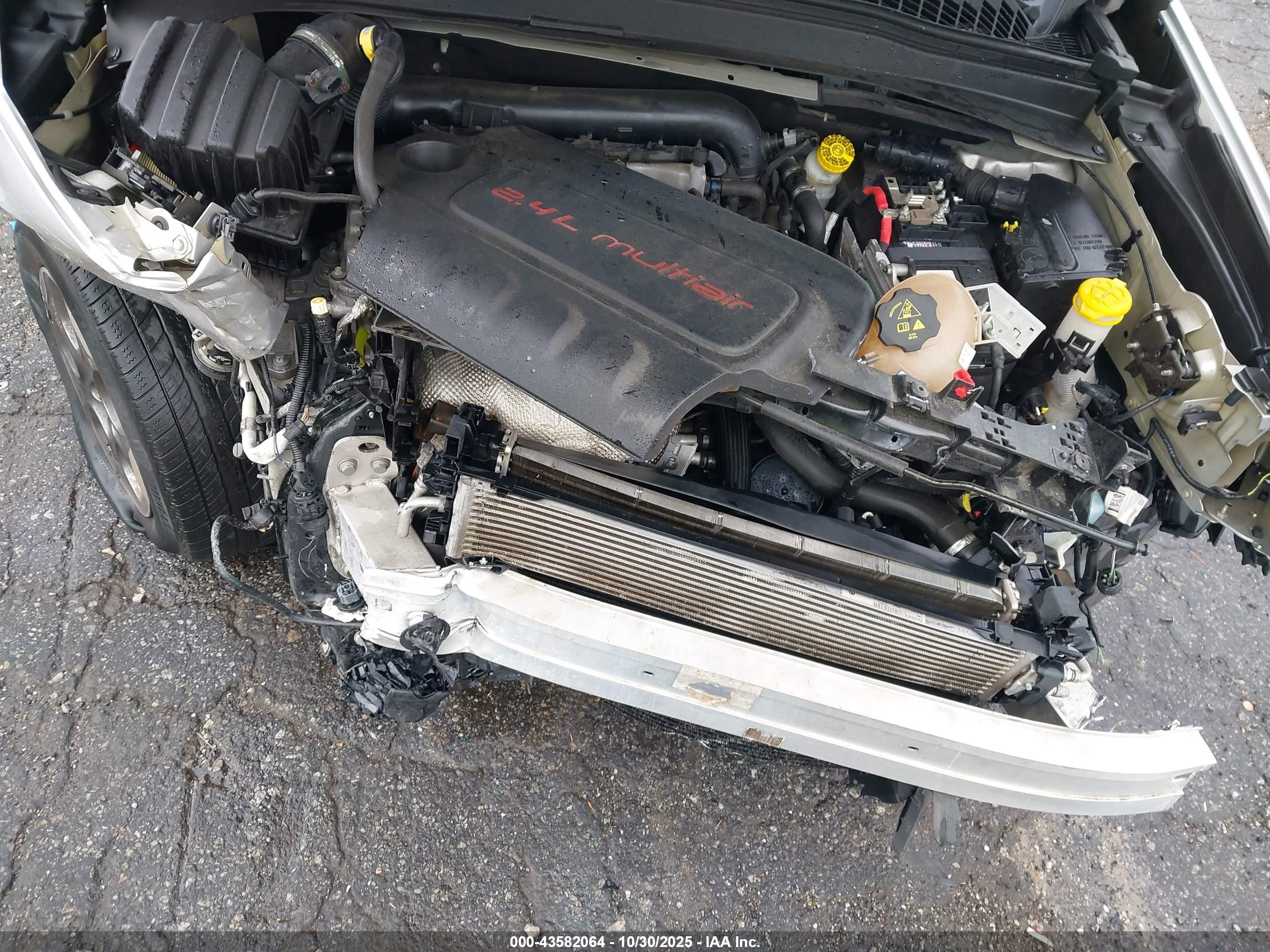 JEEP RENEGADE image 10
