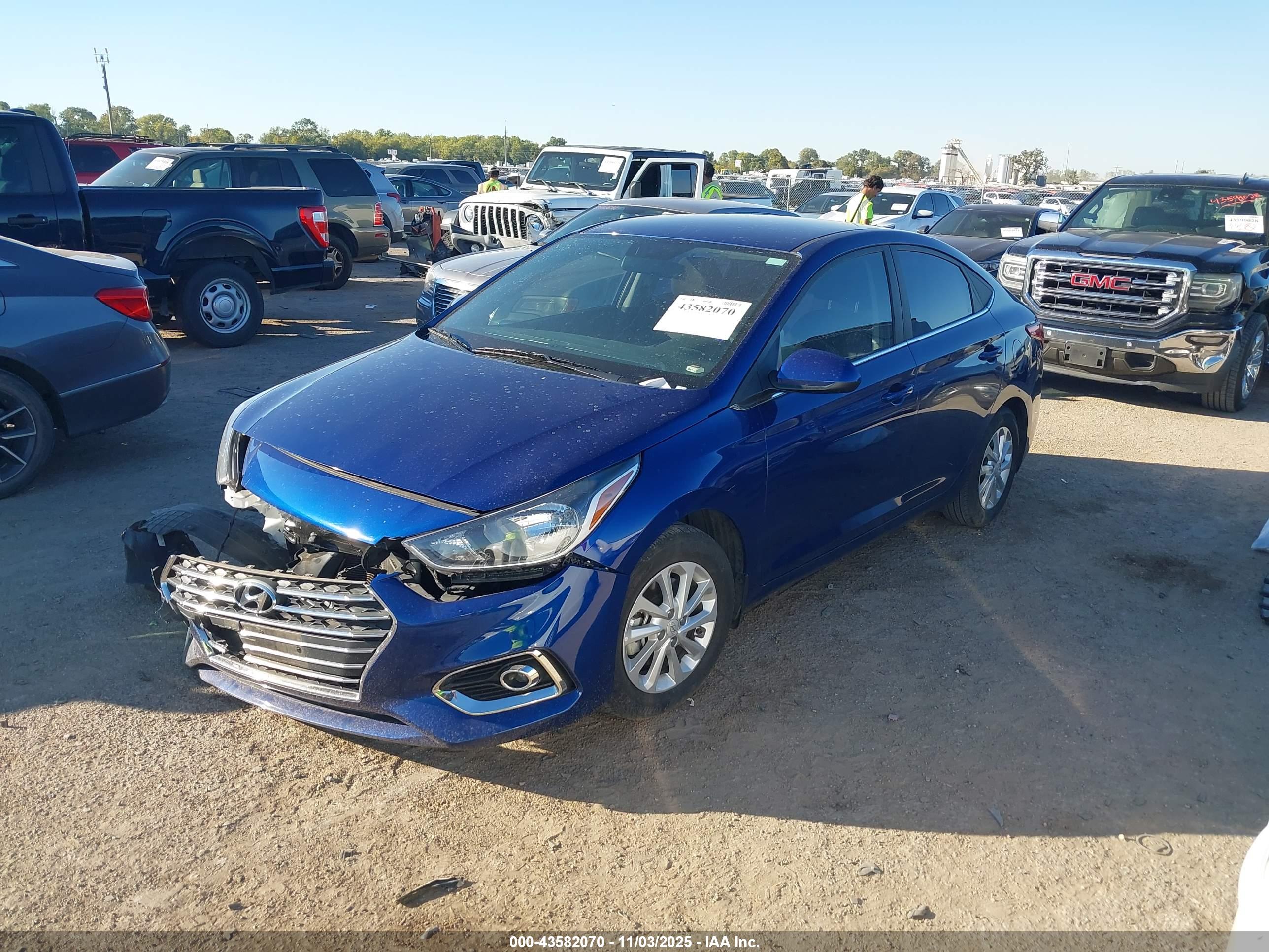 HYUNDAI ACCENT image 2
