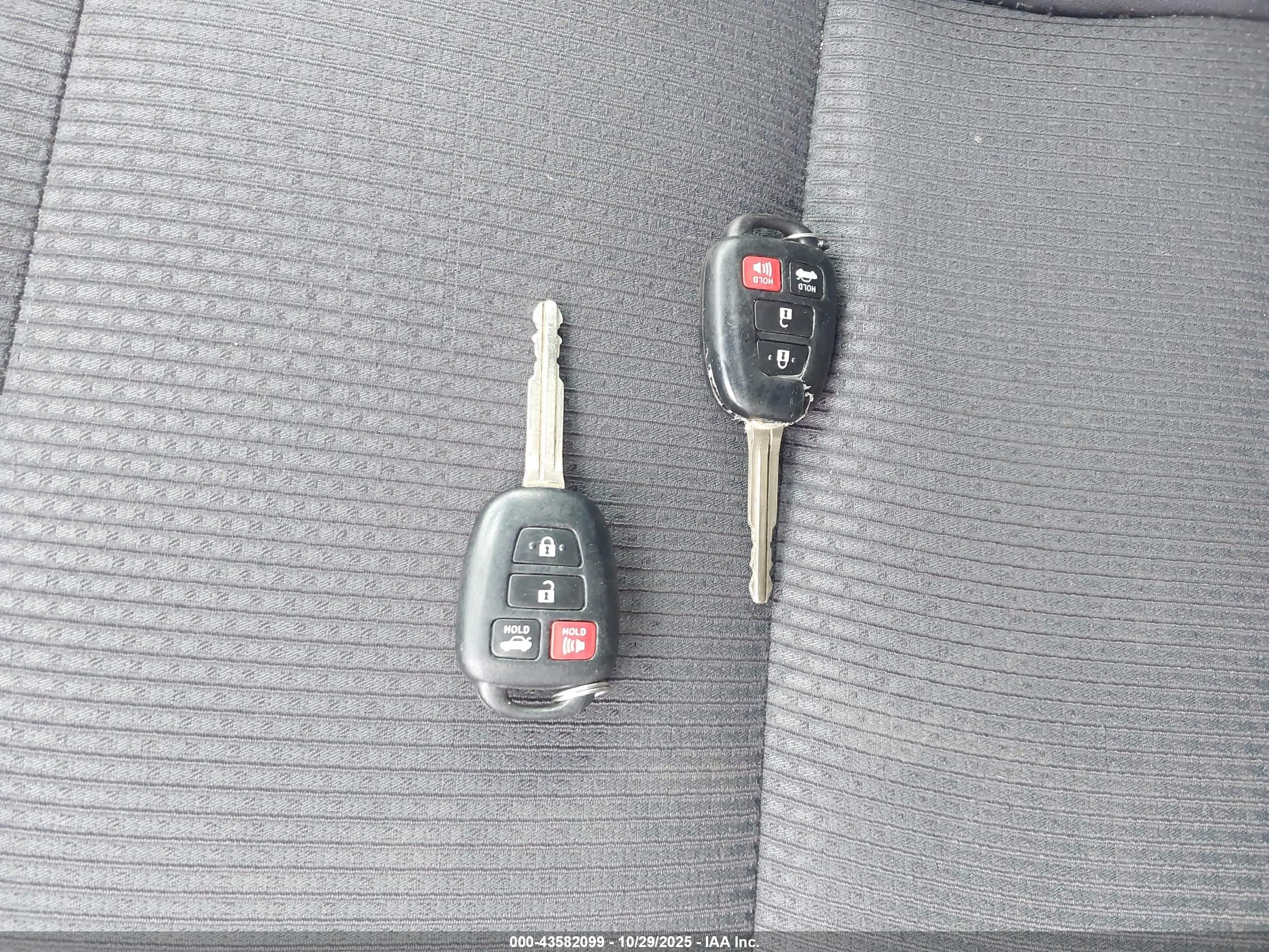 TOYOTA CAMRY image 11