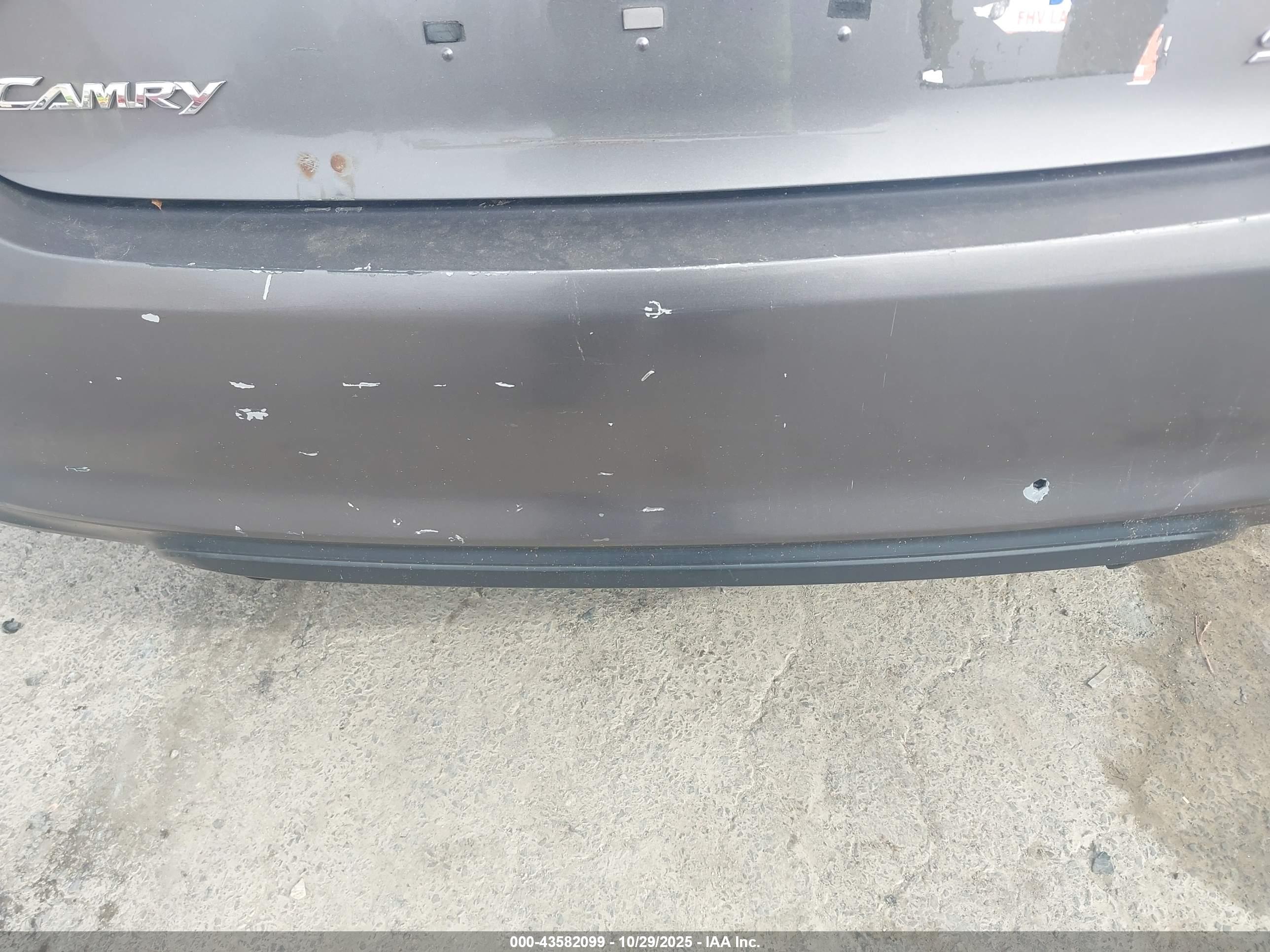 TOYOTA CAMRY image 6