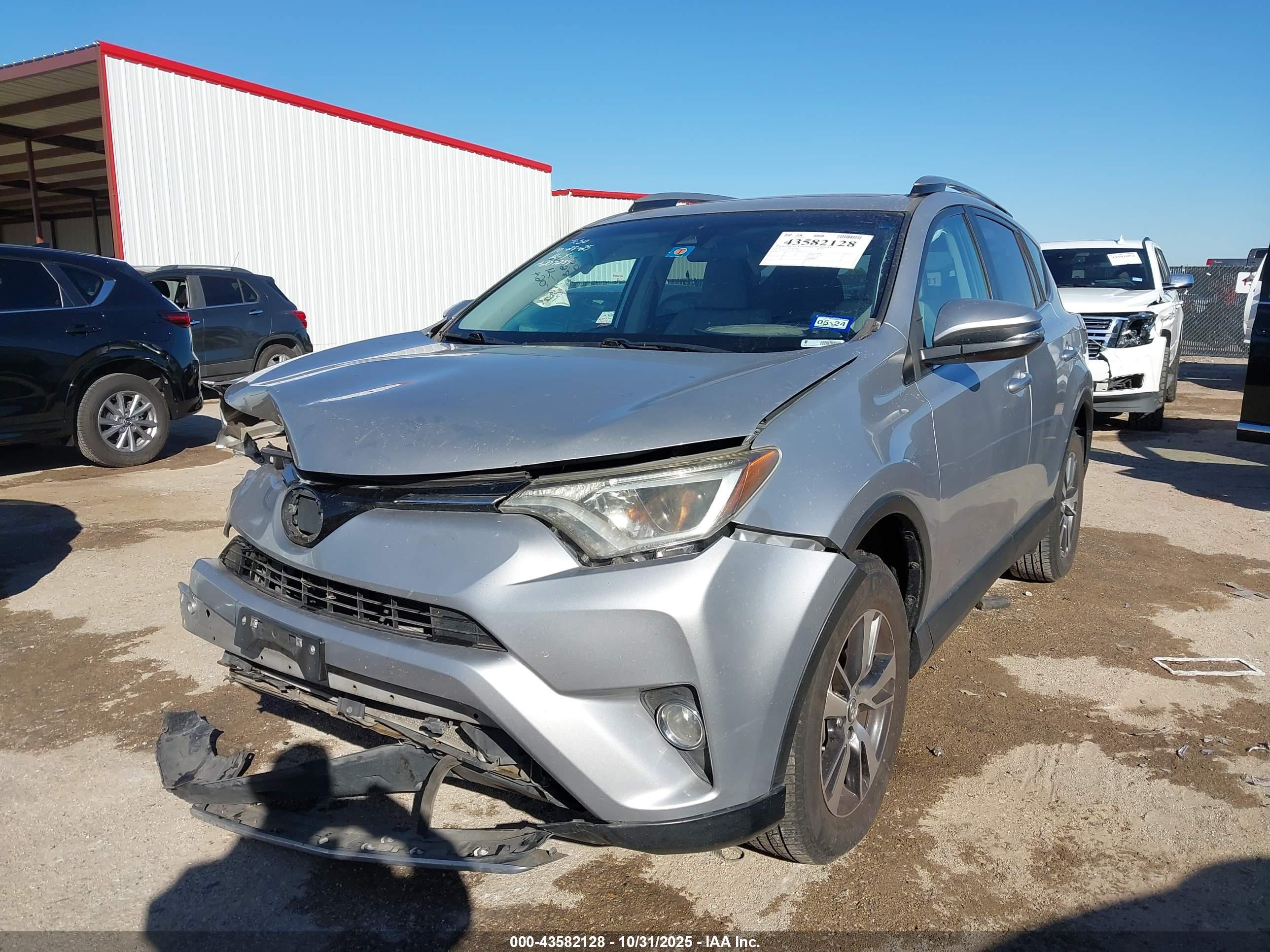 TOYOTA RAV4 image 2