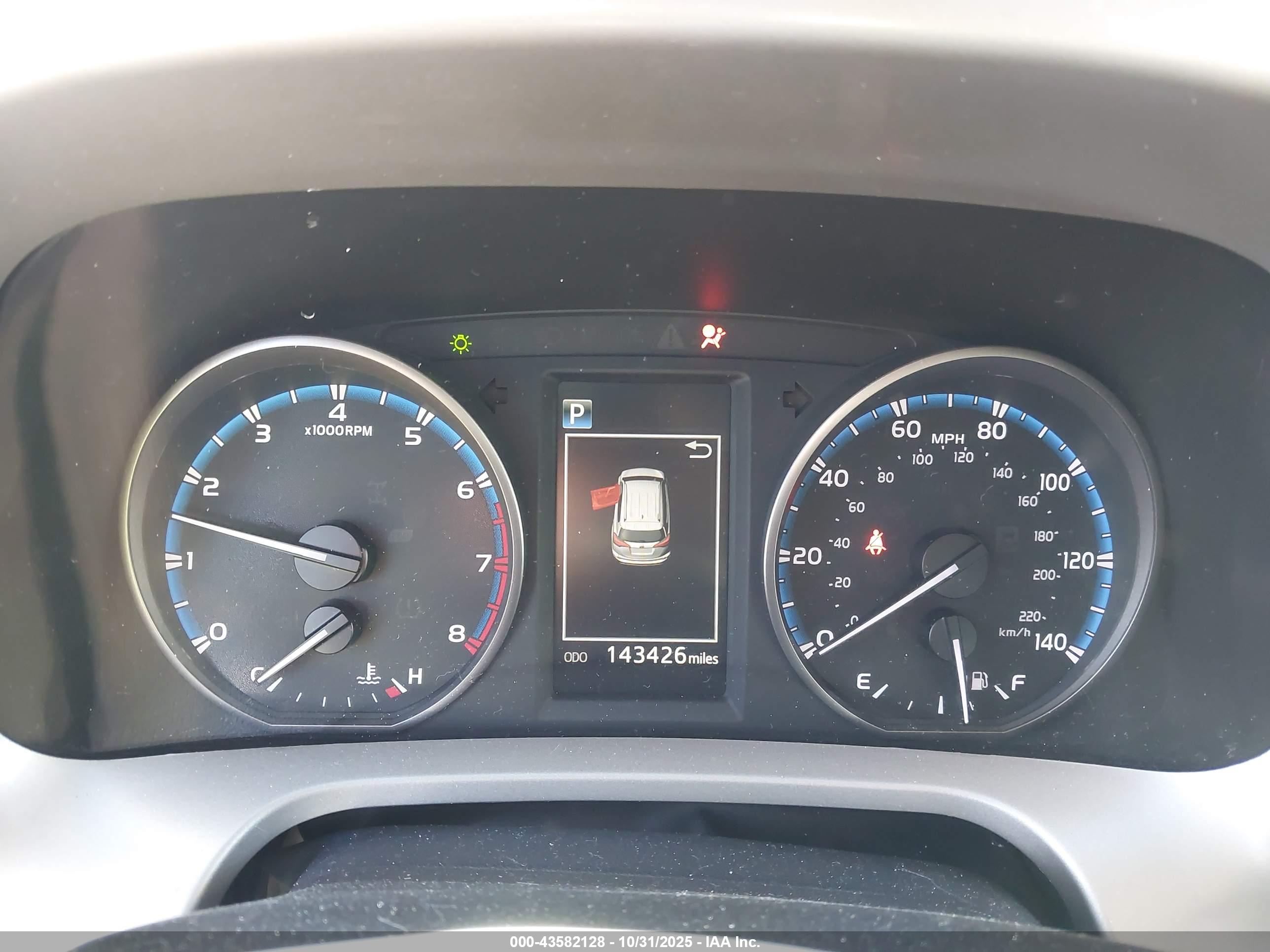 TOYOTA RAV4 image 7