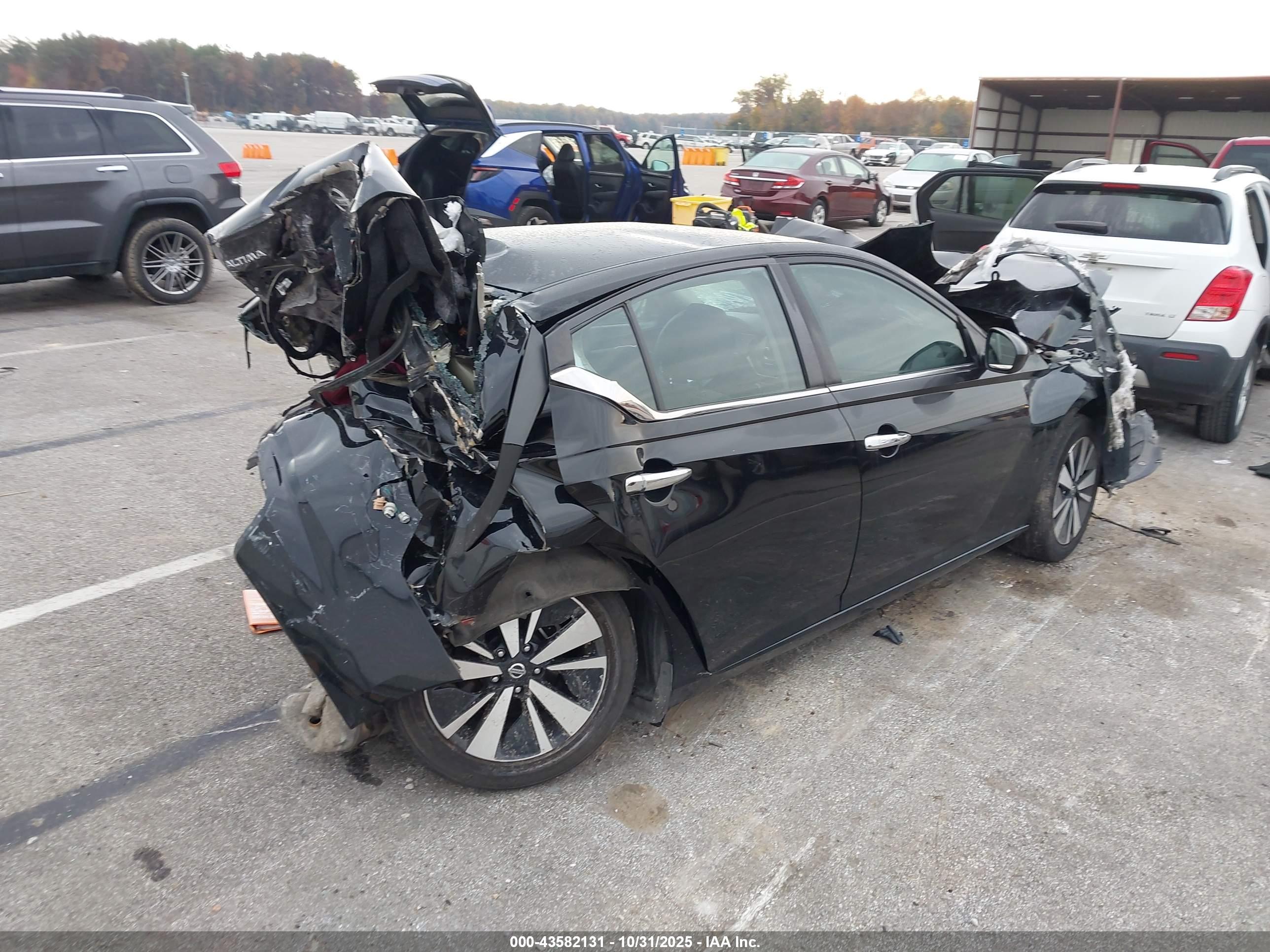 NISSAN ALTIMA image 4