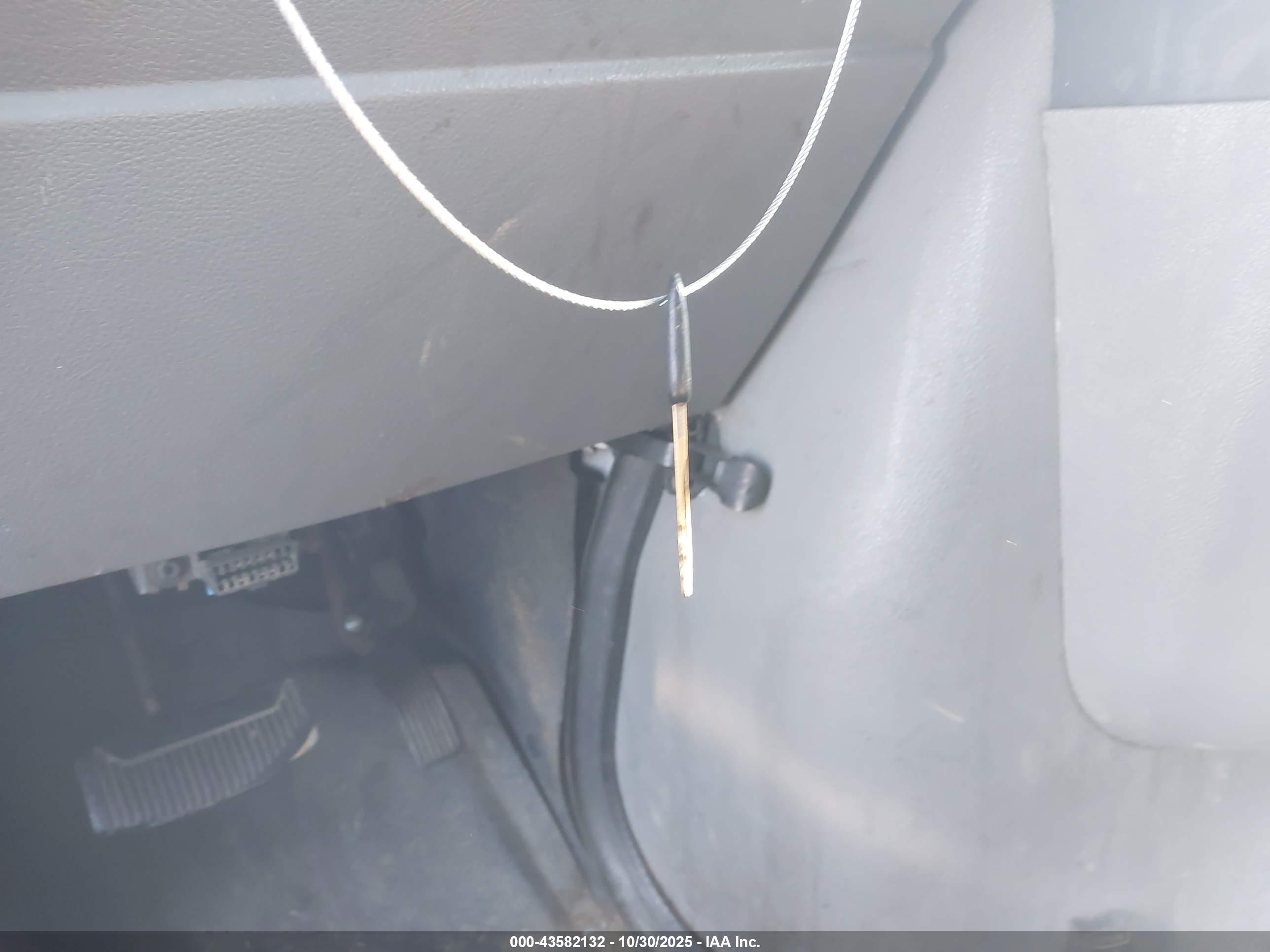 FORD E-150 image 11