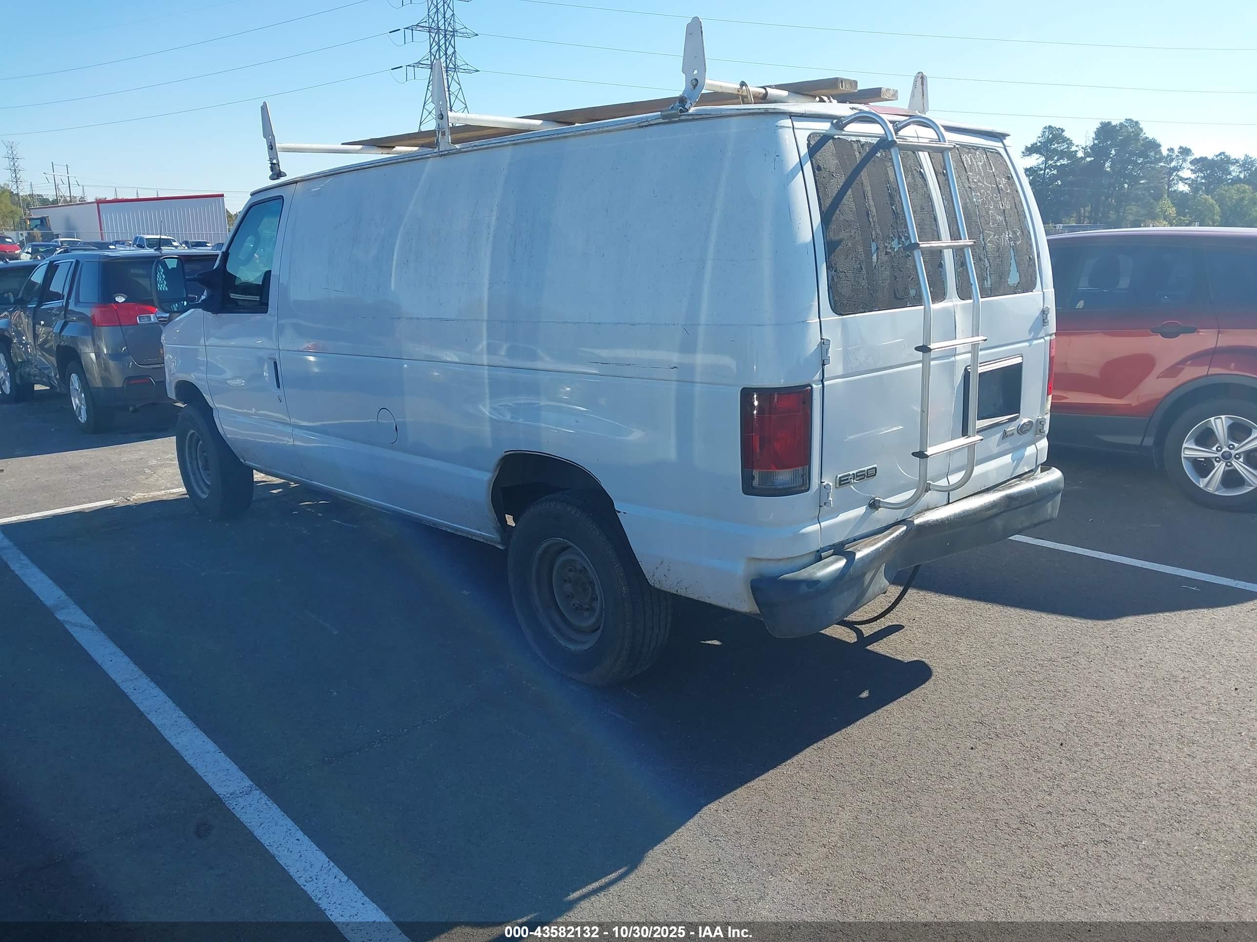 FORD E-150 image 3