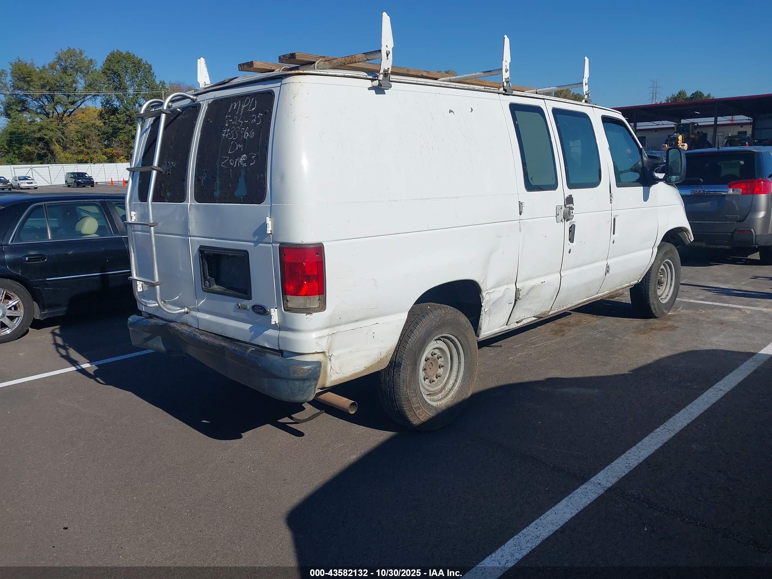 FORD E-150 image 4