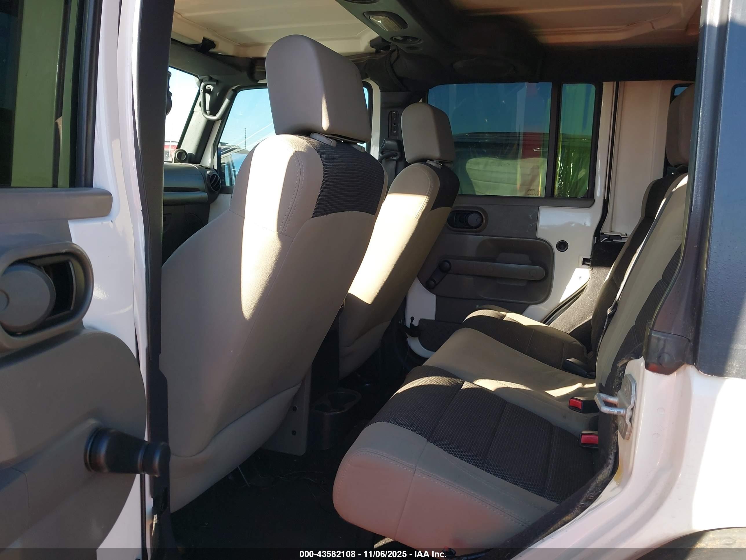 JEEP WRANGLER image 8