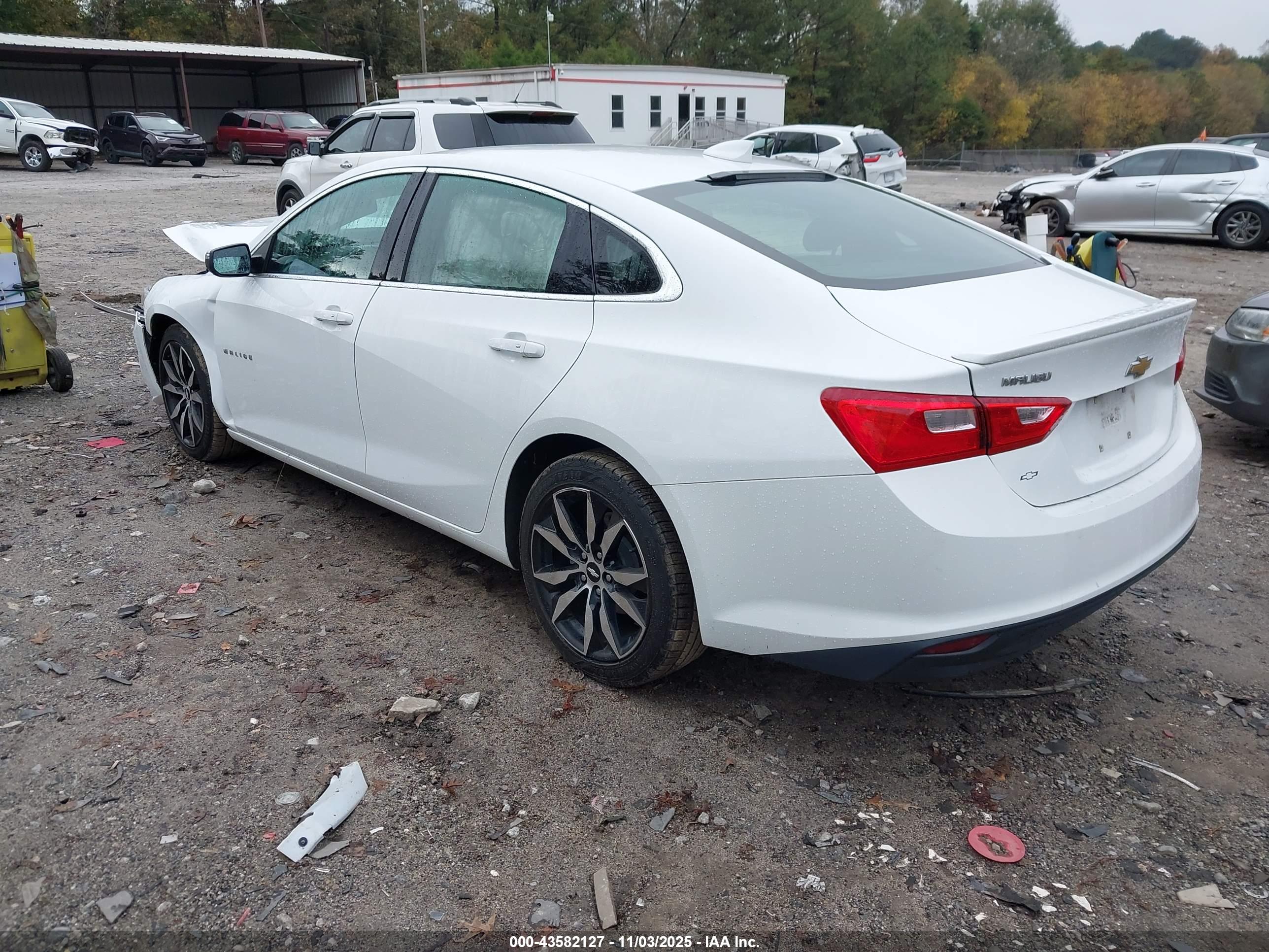 CHEVROLET MALIBU image 3