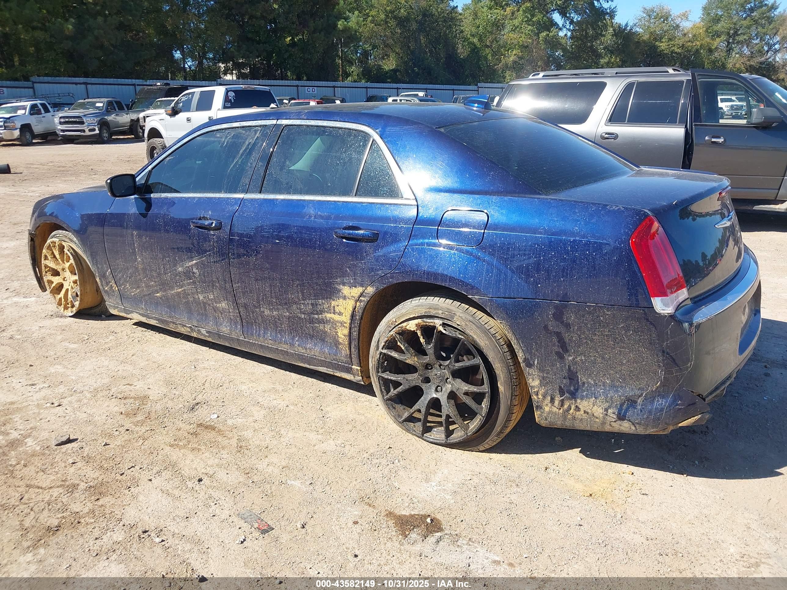 CHRYSLER 300 image 3