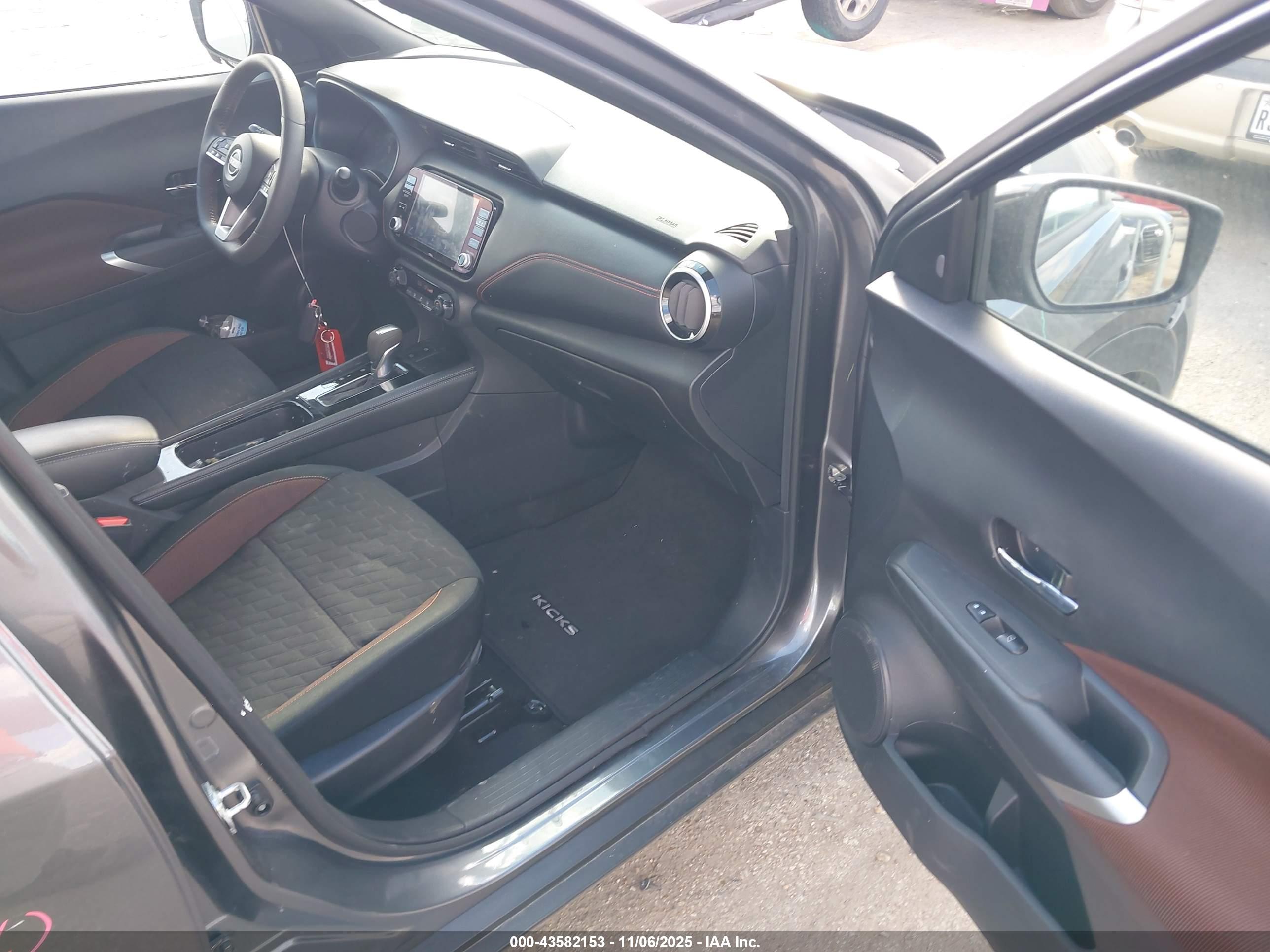 NISSAN KICKS image 5
