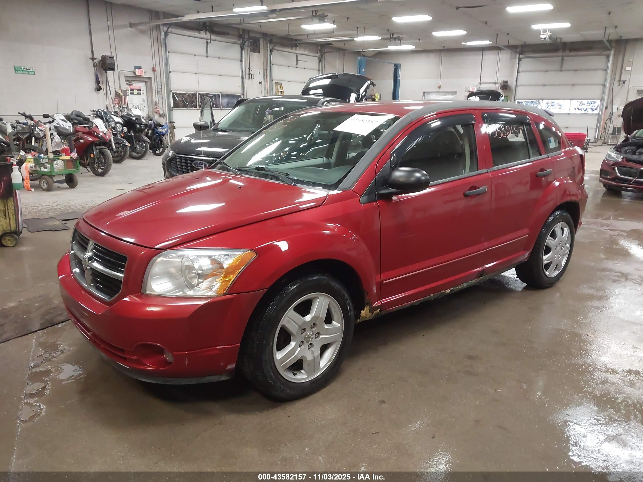 DODGE CALIBER image 2