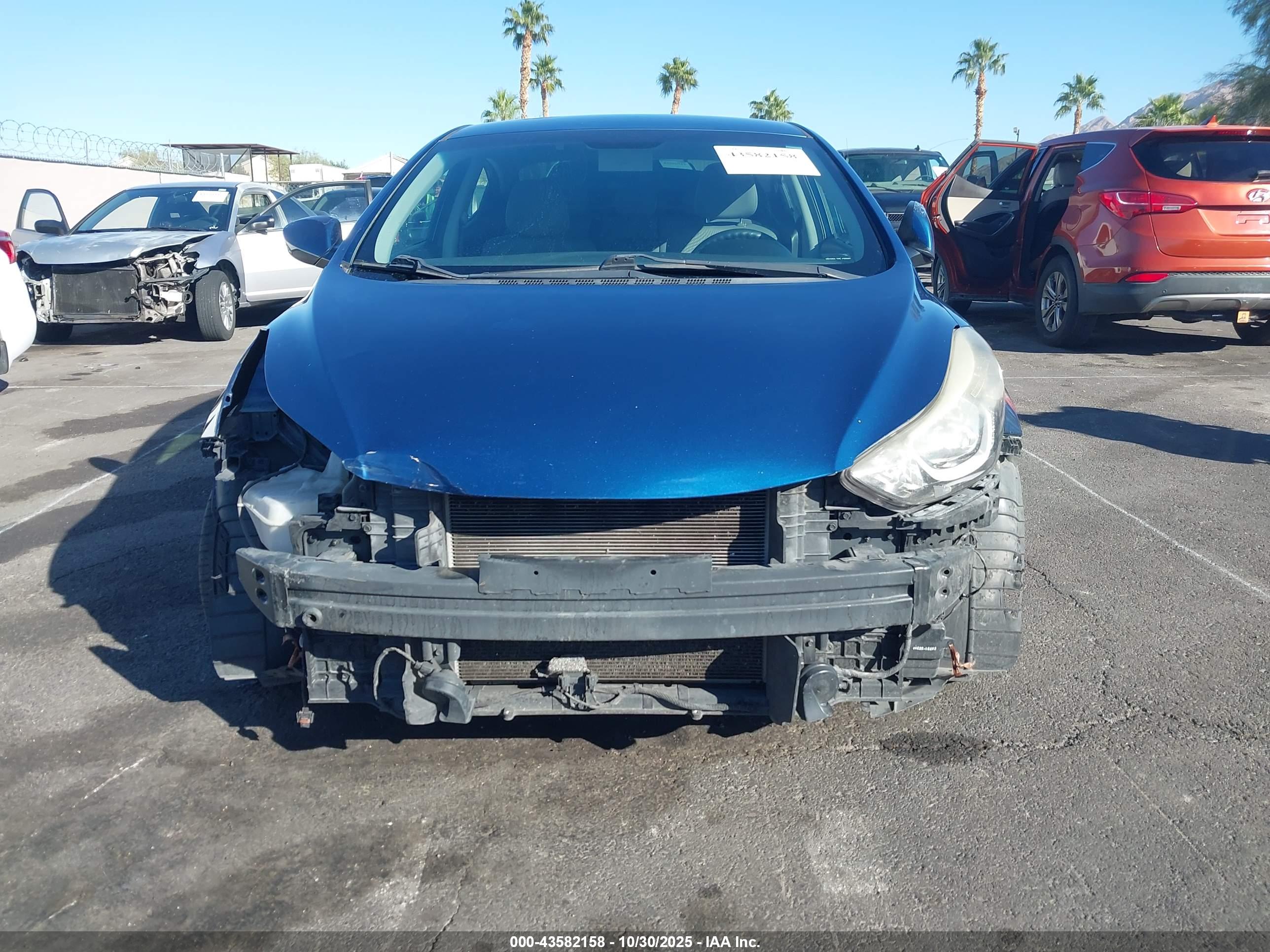HYUNDAI ELANTRA image 6